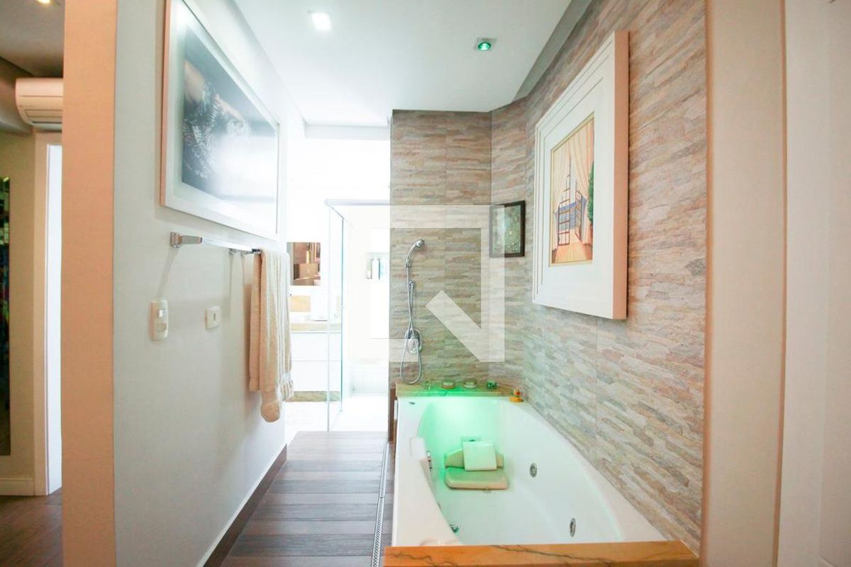 Apartamento, 3 quartos, 216 m² - Foto 41