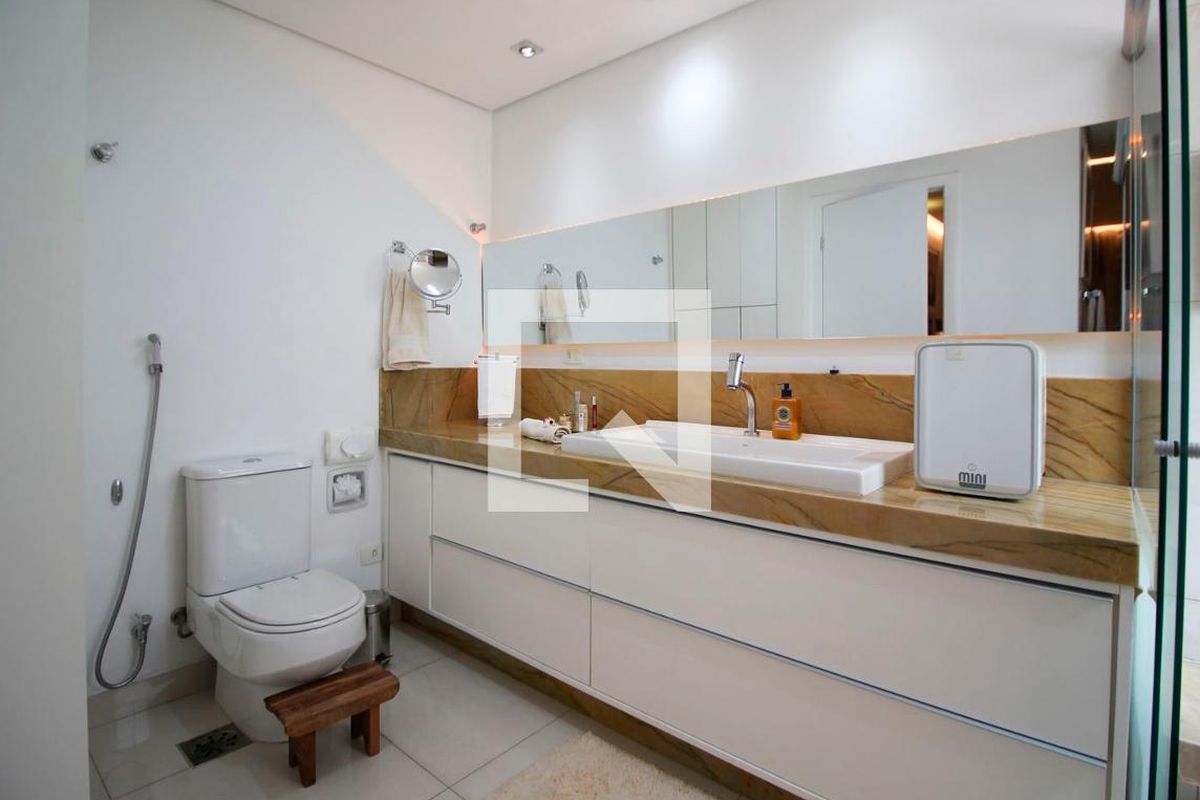Apartamento, 3 quartos, 216 m² - Foto 35