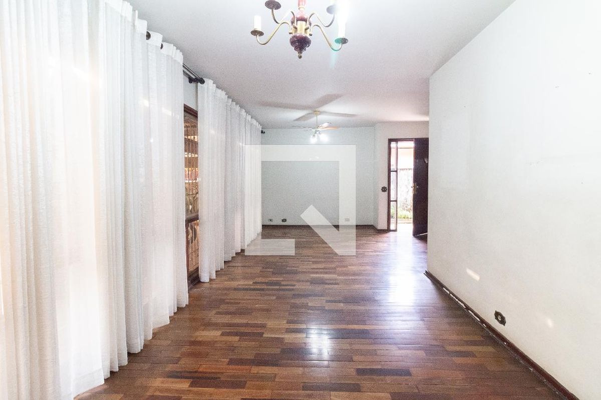 Casa, 4 quartos, 250 m² - Foto 3
