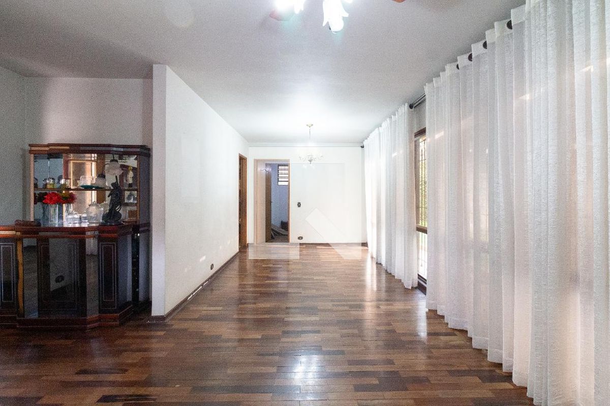 Casa, 4 quartos, 250 m² - Foto 1