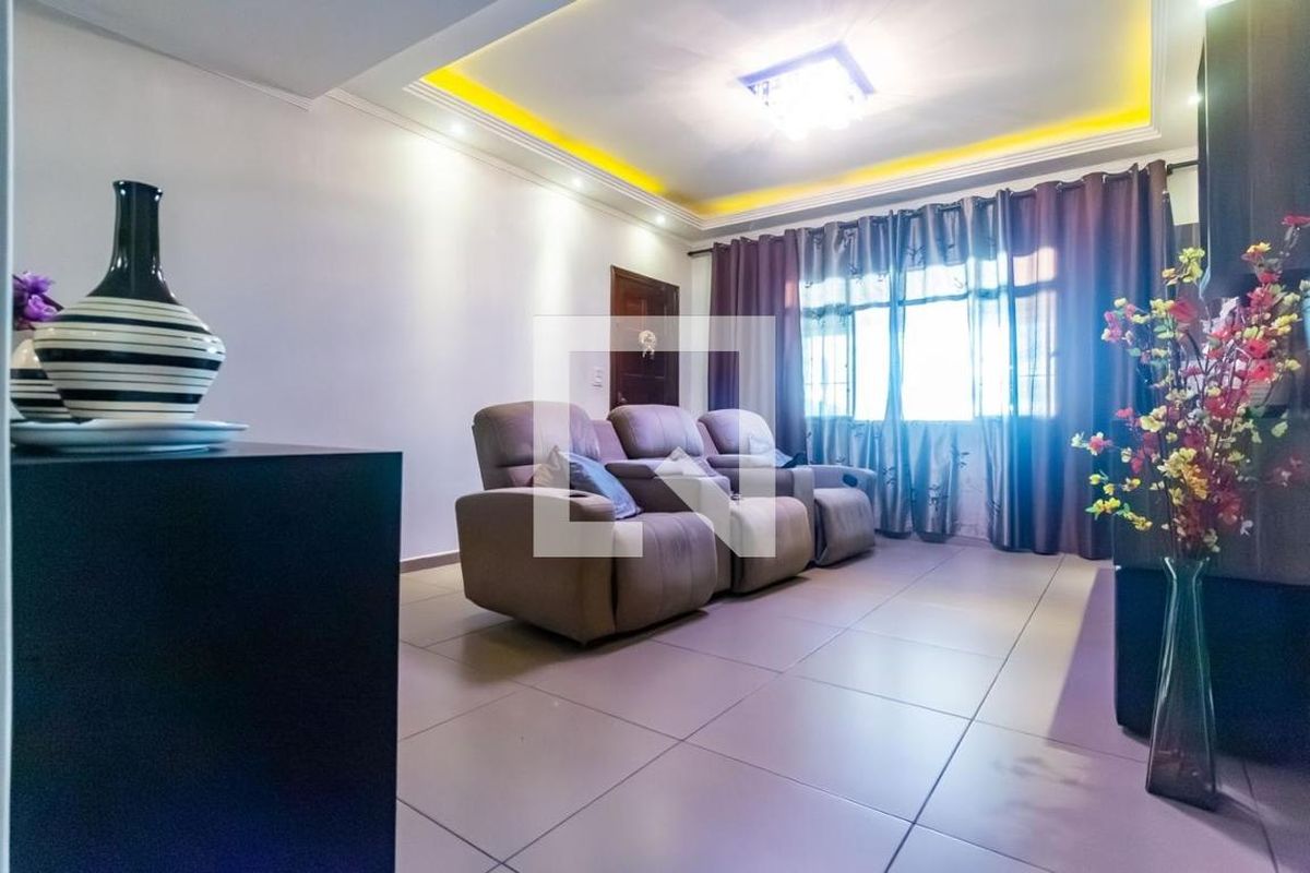 Casa, 3 quartos, 195 m² - Foto 2
