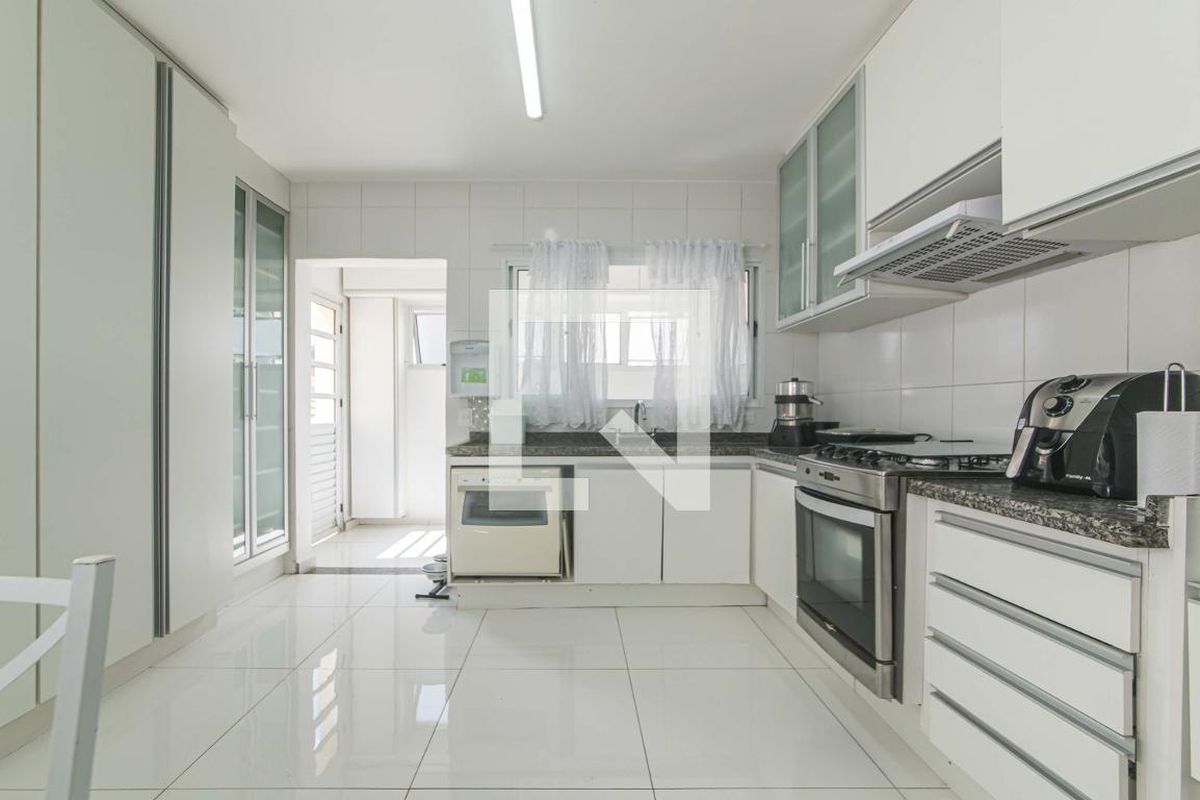 Casa, 3 quartos, 195 m² - Foto 46