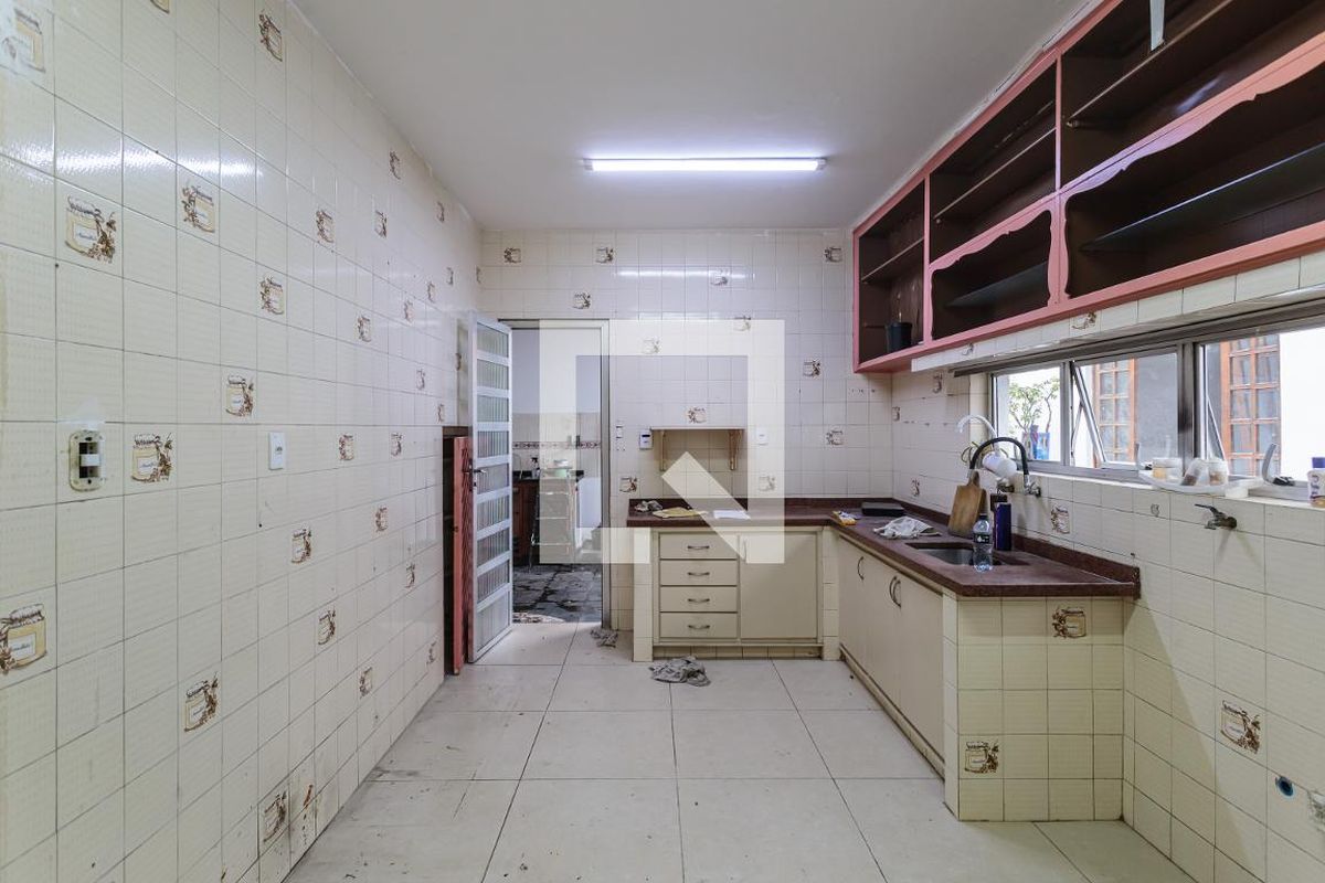 Casa, 6 quartos, 312 m² - Foto 9