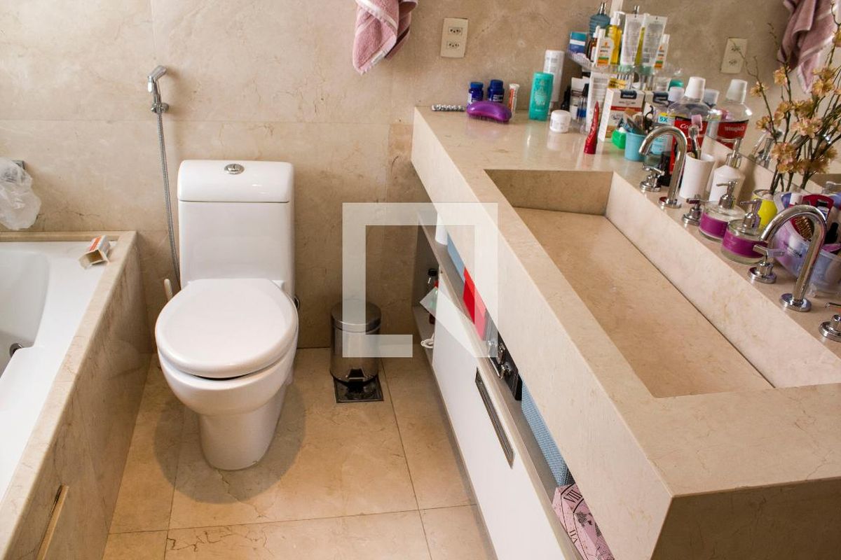 Casa, 3 quartos, 263 m² - Foto 35
