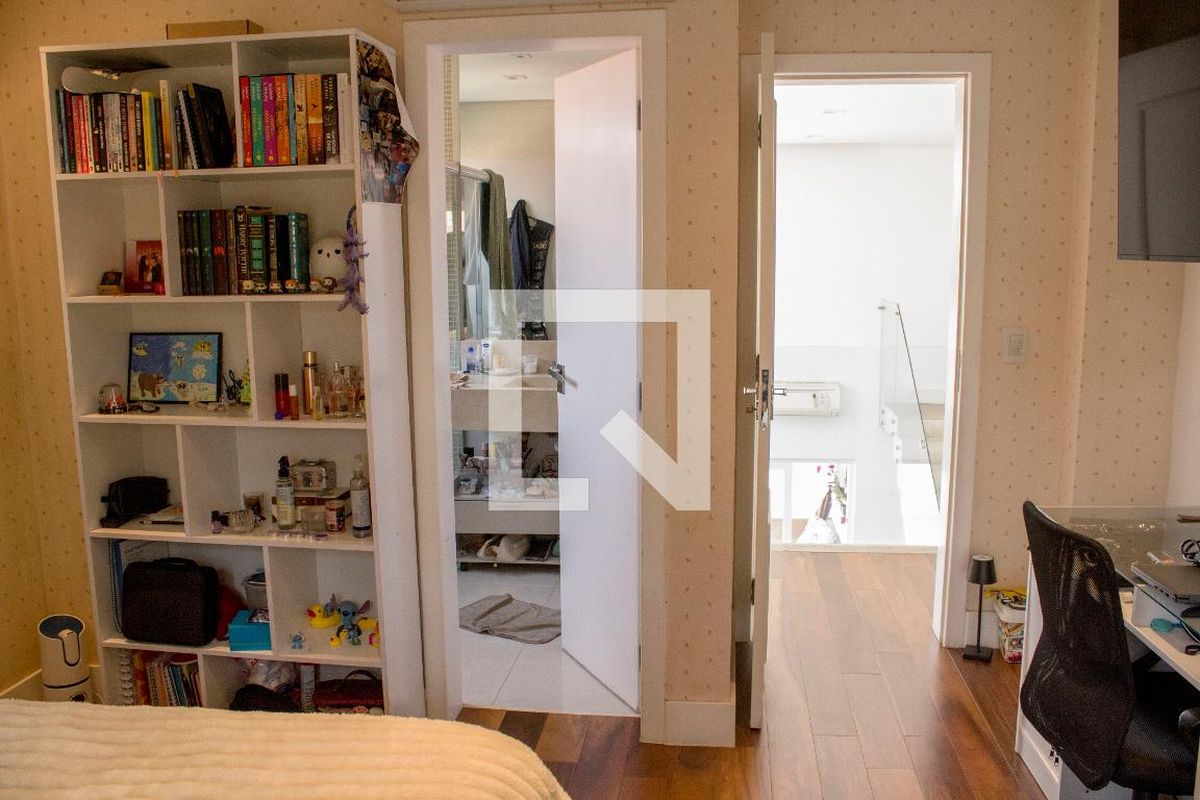 Casa, 3 quartos, 263 m² - Foto 41