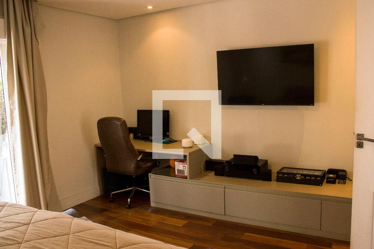 Casa, 3 quartos, 263 m² - Foto 30