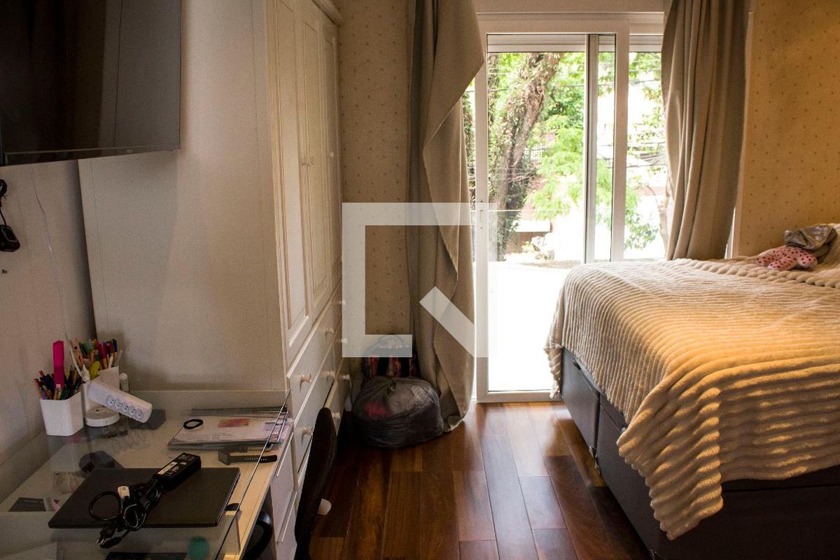 Casa, 3 quartos, 263 m² - Foto 38