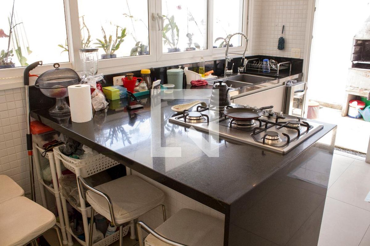 Casa, 3 quartos, 263 m² - Foto 48