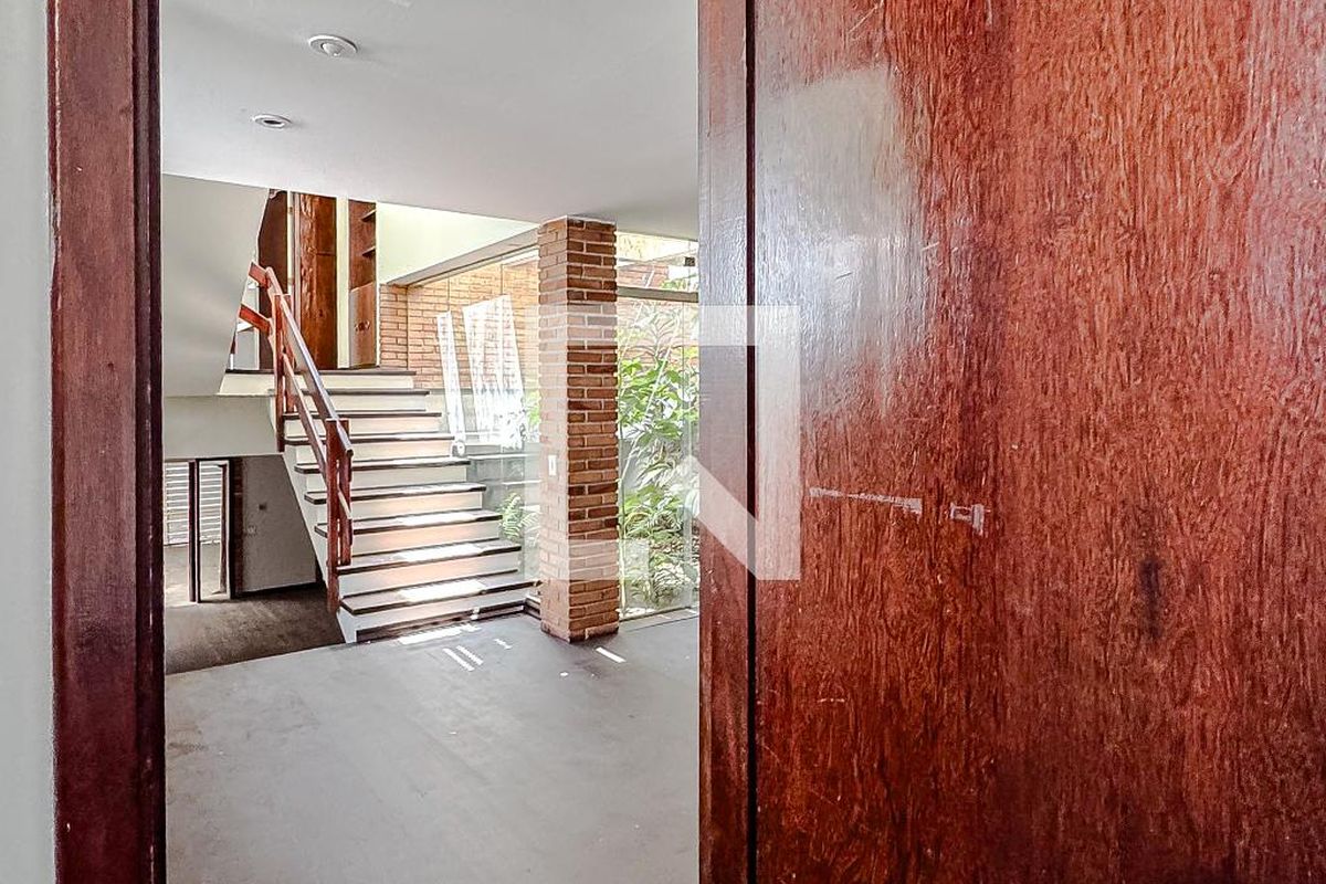 Casa, 4 quartos, 310 m² - Foto 48
