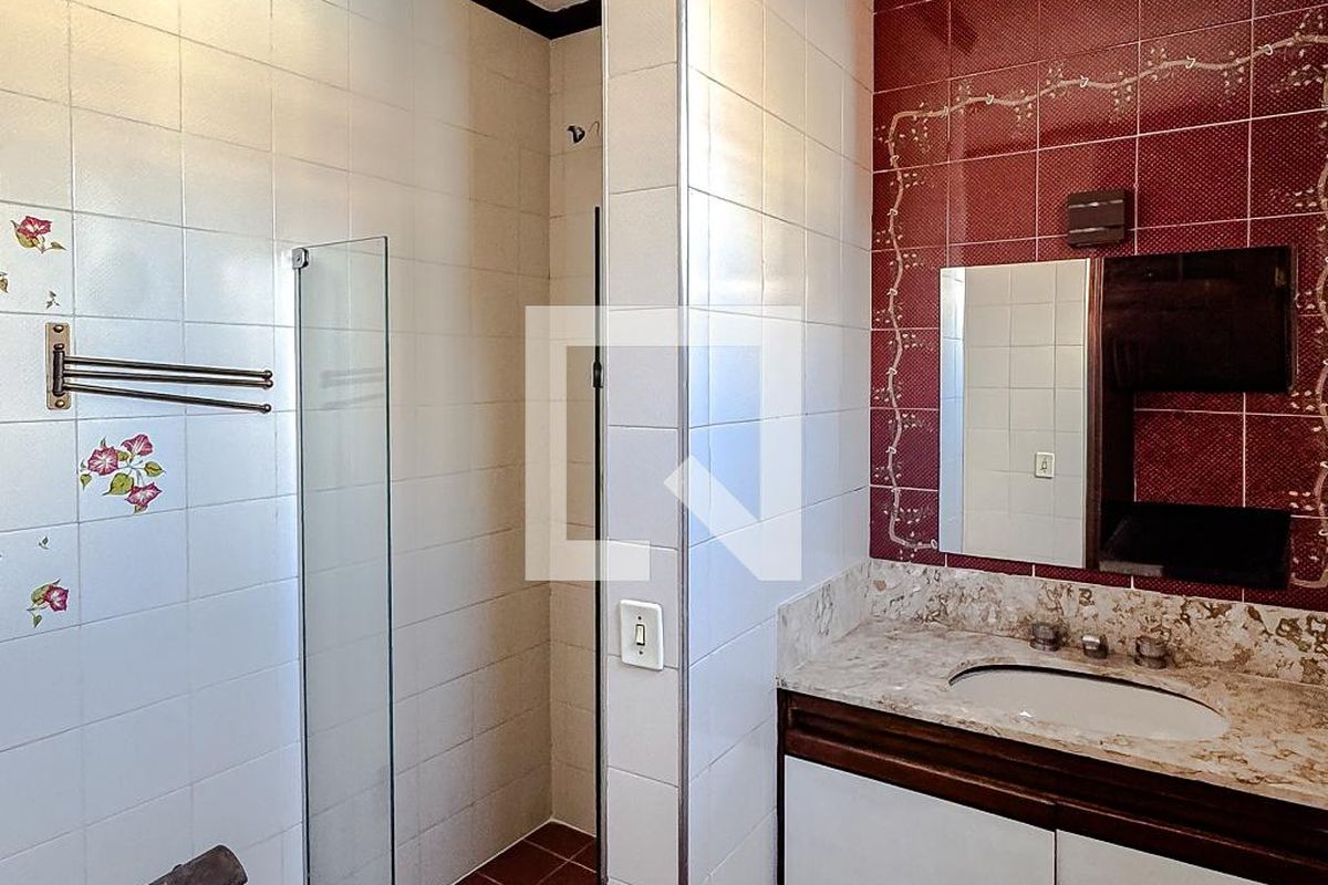 Casa, 4 quartos, 310 m² - Foto 33