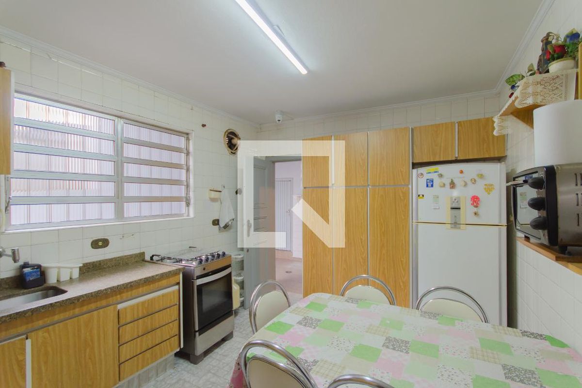 Casa, 3 quartos, 250 m² - Foto 25