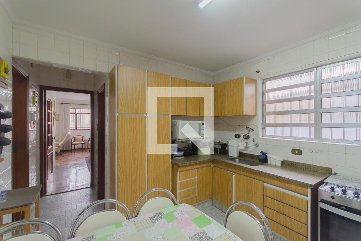 Casa, 3 quartos, 250 m² - Foto 27