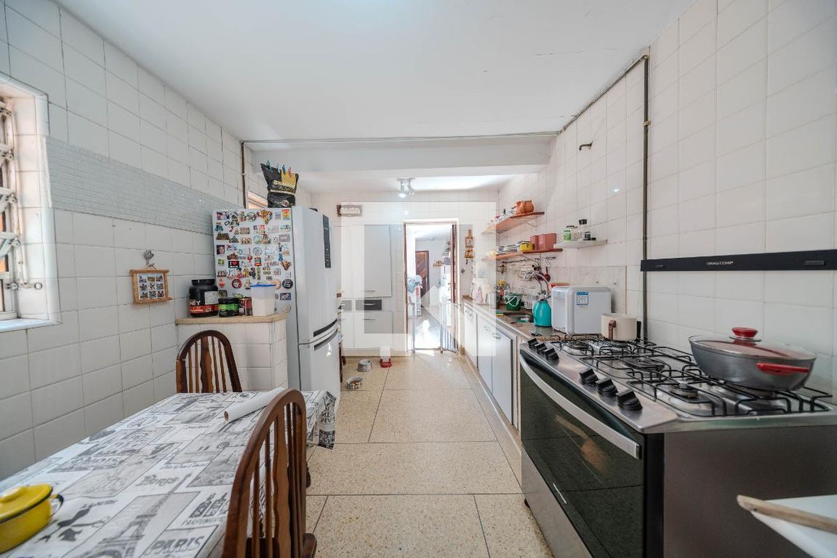 Casa, 6 quartos, 230 m² - Foto 31