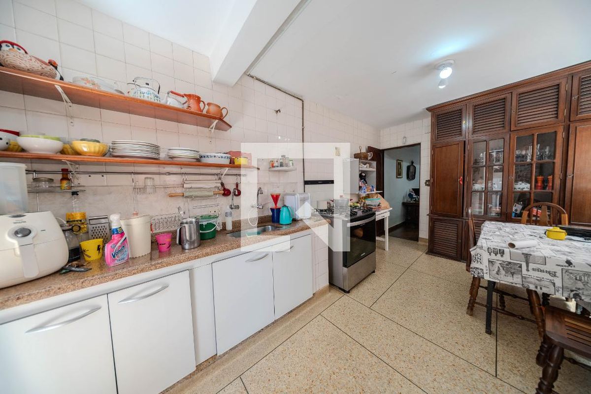 Casa, 6 quartos, 230 m² - Foto 32