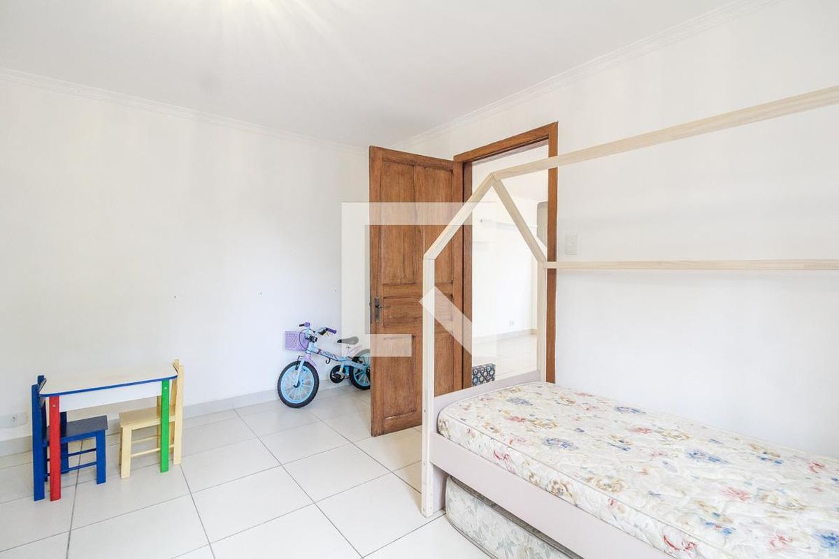 Casa, 3 quartos, 310 m² - Foto 35