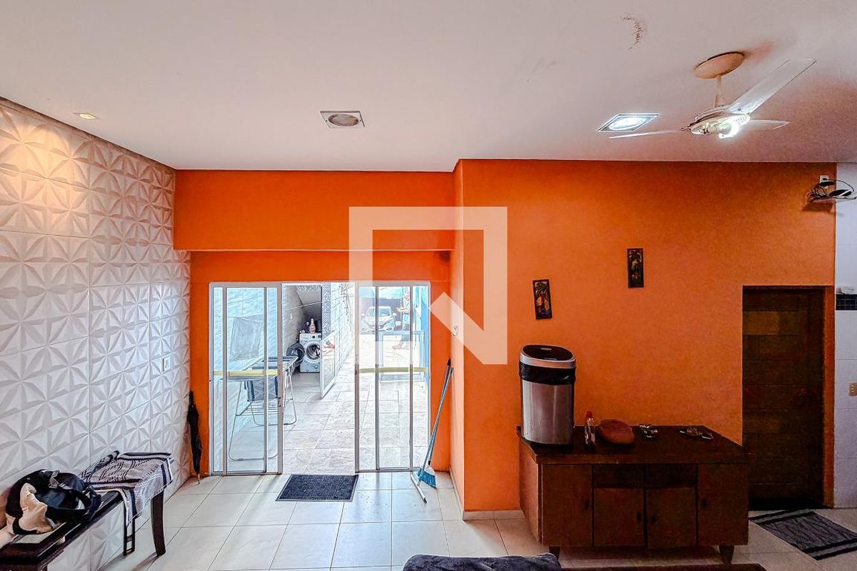 Casa, 1 quarto, 300 m² - Foto 17