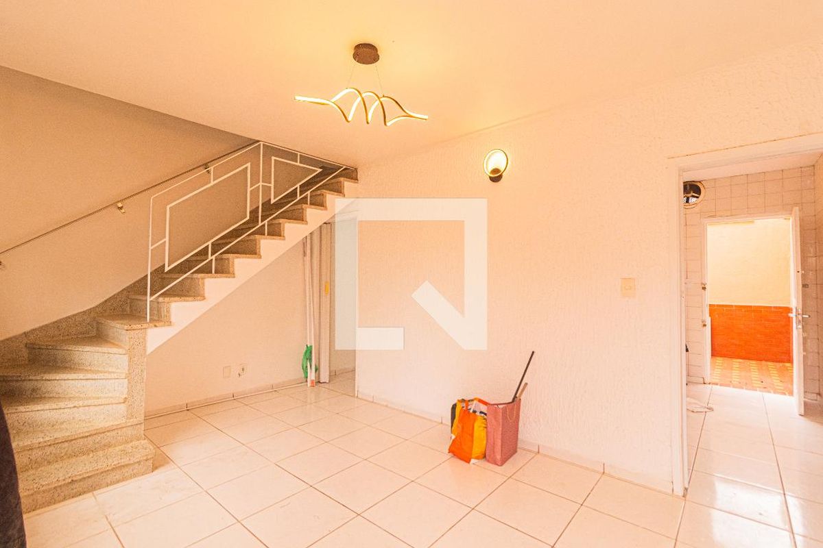 Casa, 2 quartos, 87 m² - Foto 1