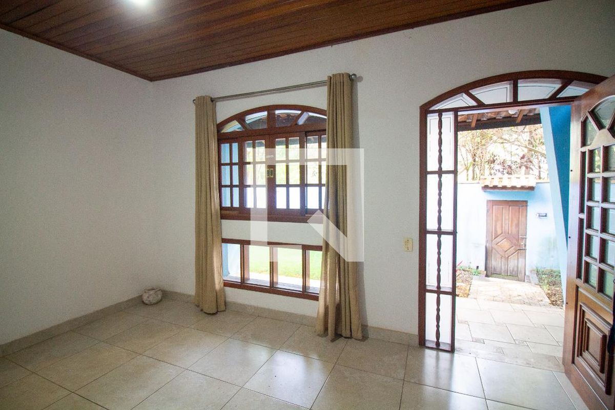 Casa, 4 quartos, 288 m² - Foto 2