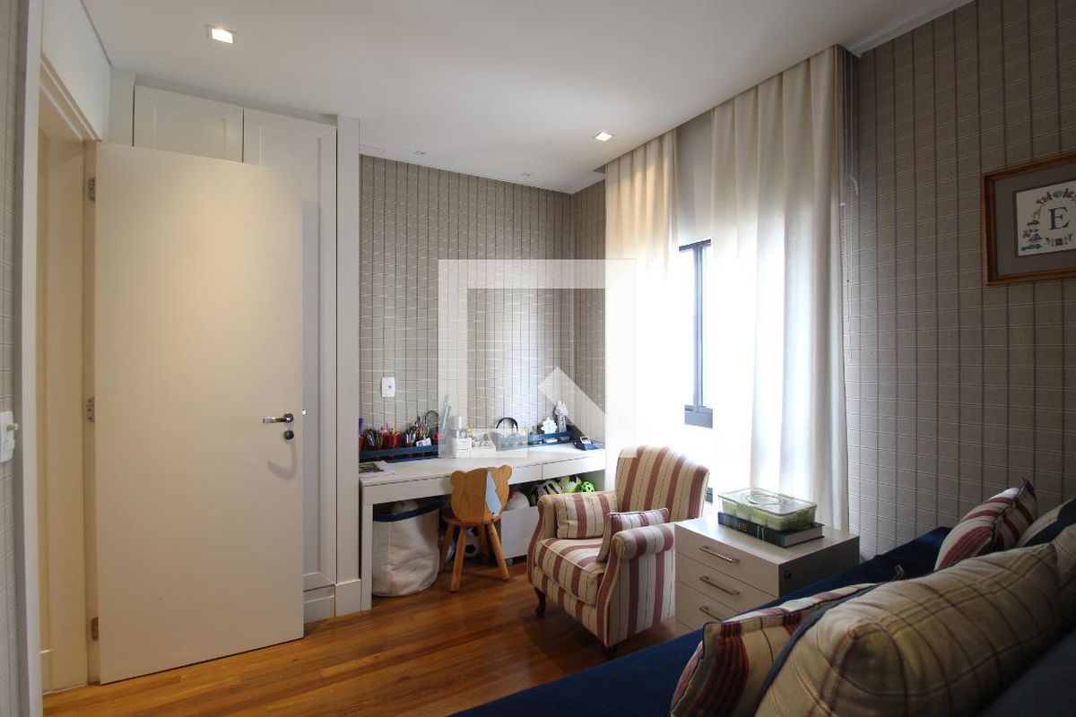 Apartamento, 3 quartos, 184 m² - Foto 10