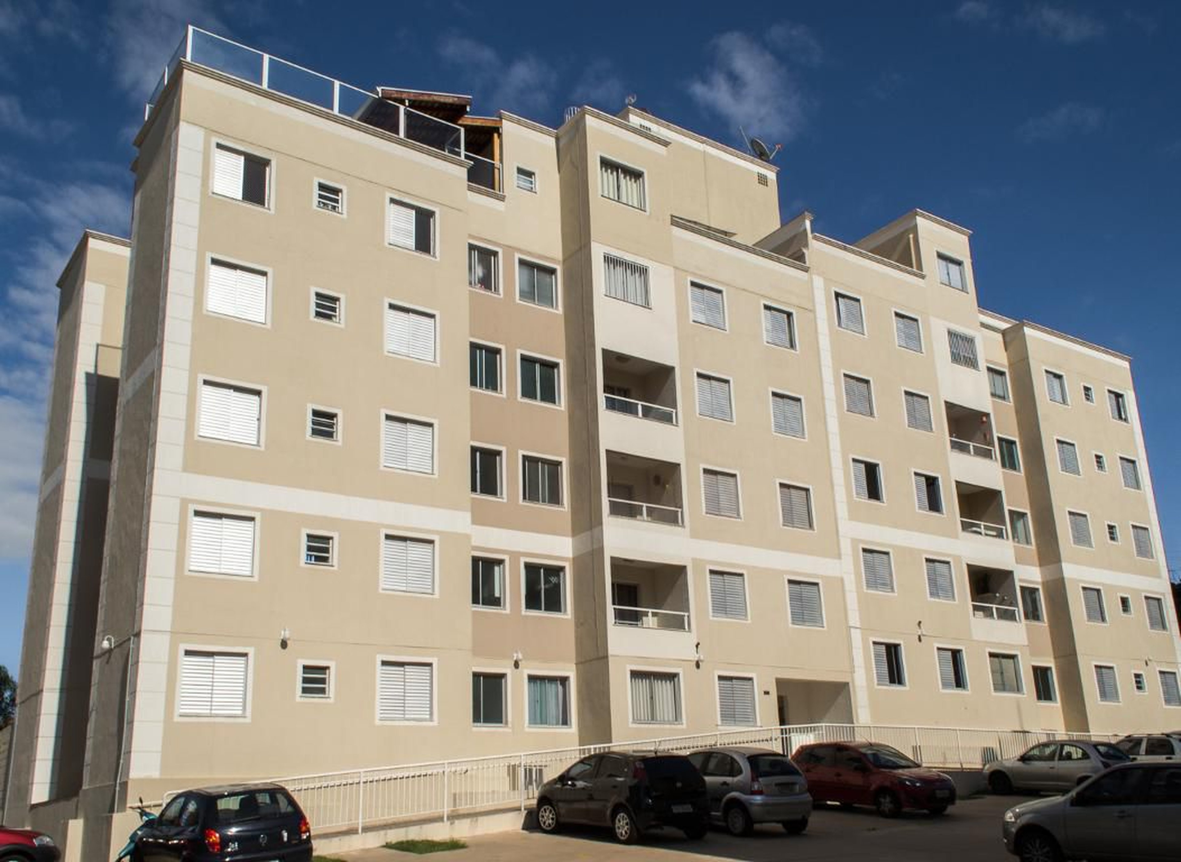 Fachada Condomínio em Rua Manoel Sylvestre de Freitas Filho, 1233