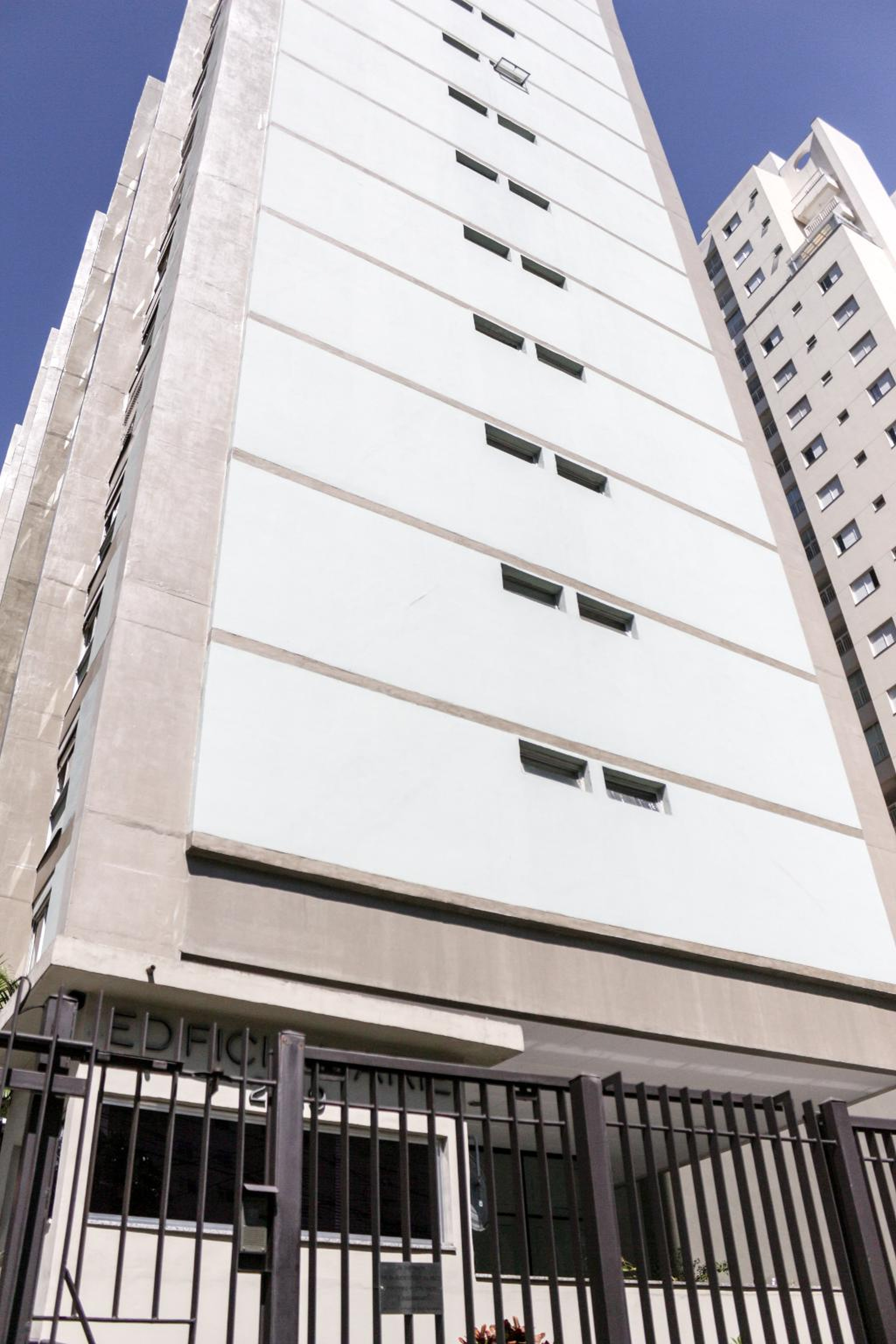 Prédio Condomínio em Avenida Brigadeiro Luís Antônio, 2749