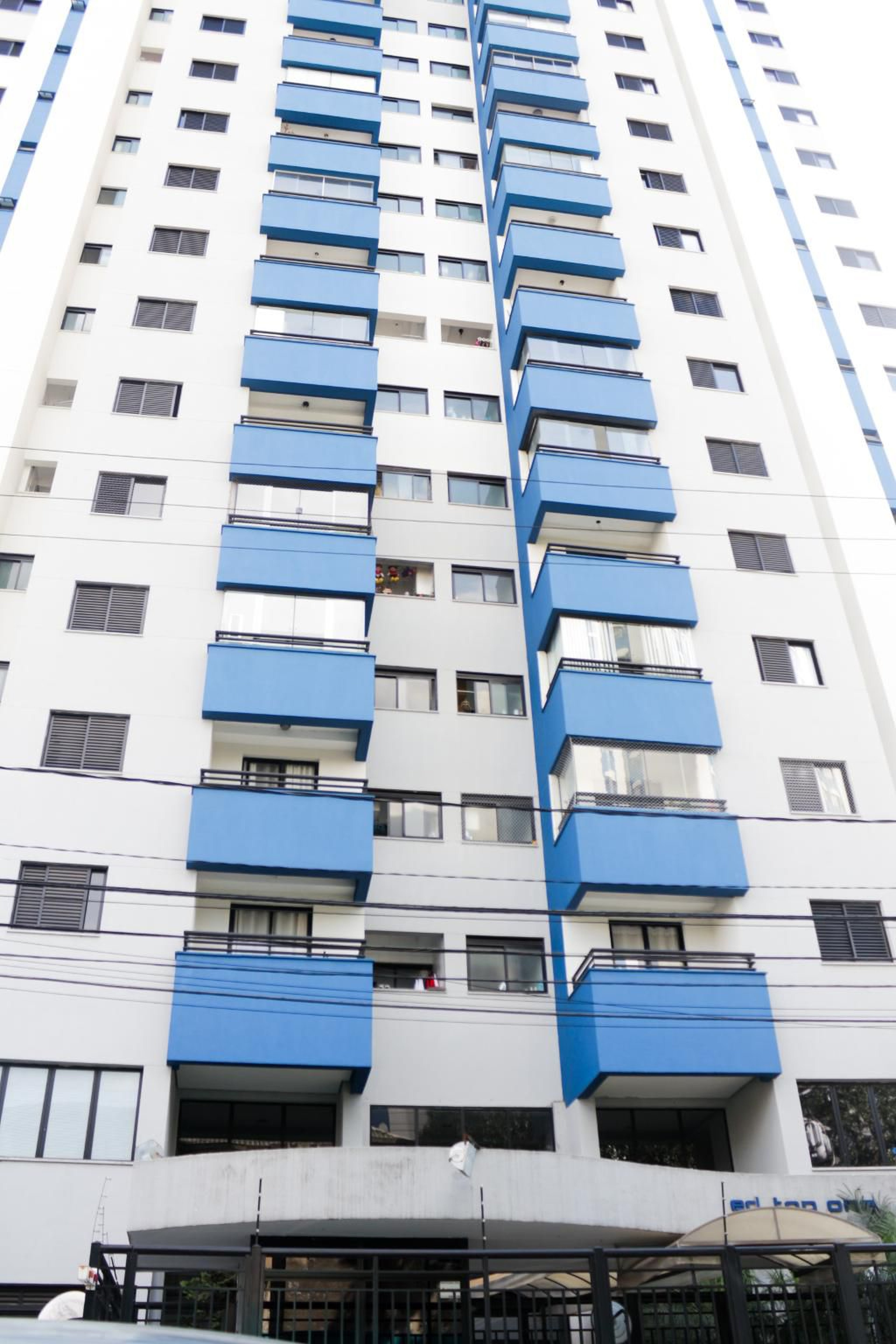 Prédio Condomínio Top One