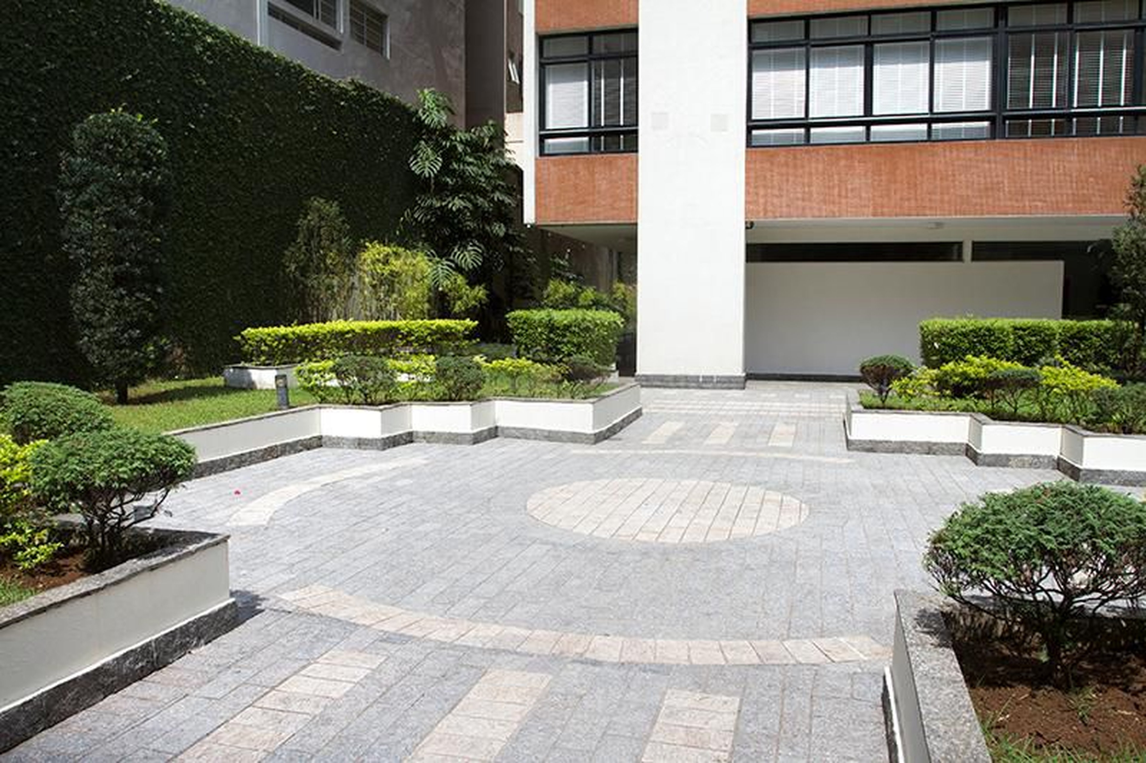 Entrada do prédio - Edifício Bernardo Sesson