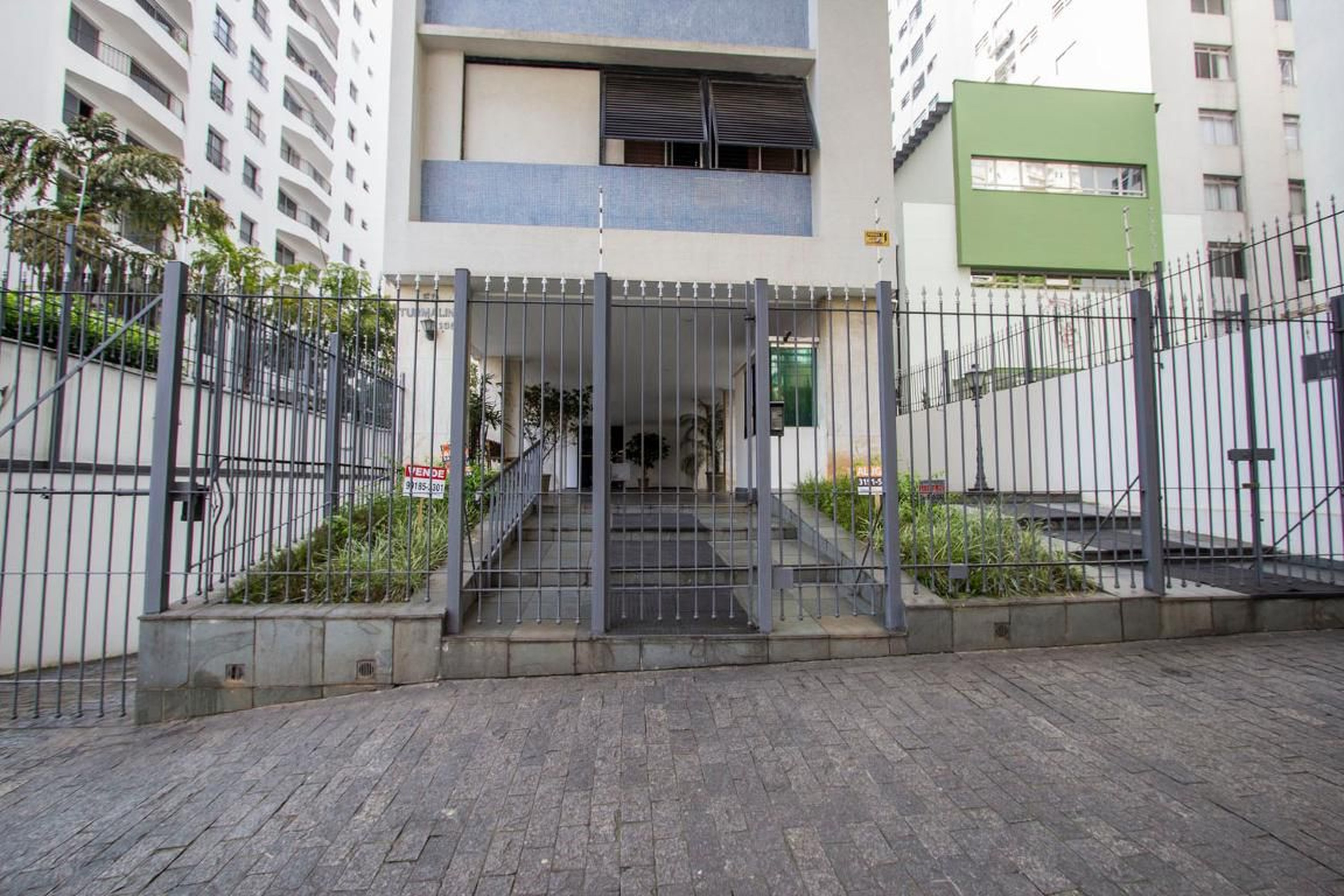 Fachada do Condomínio Edifício Turmalina