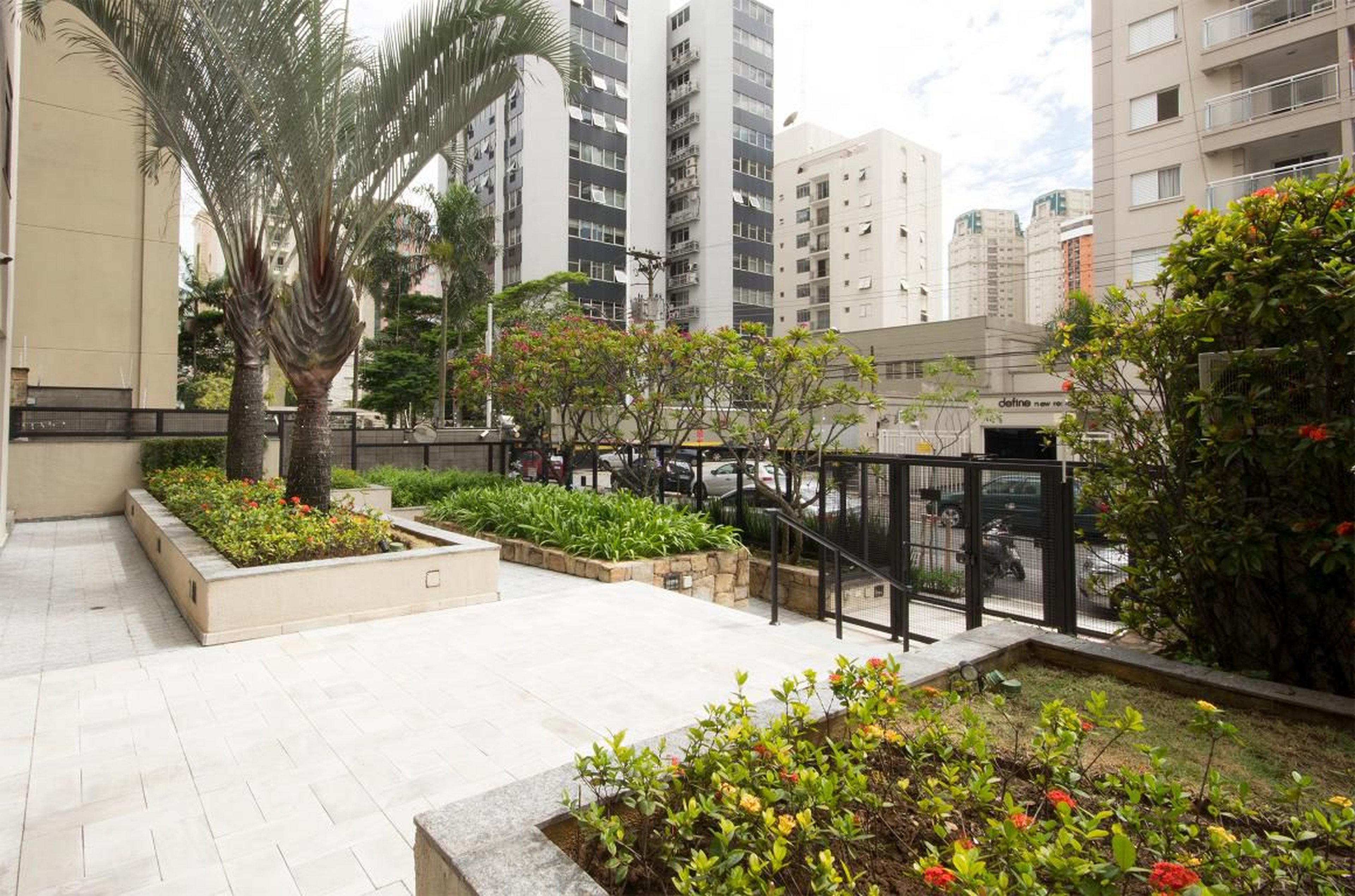 Entrada do Prédio - Edifício Milano