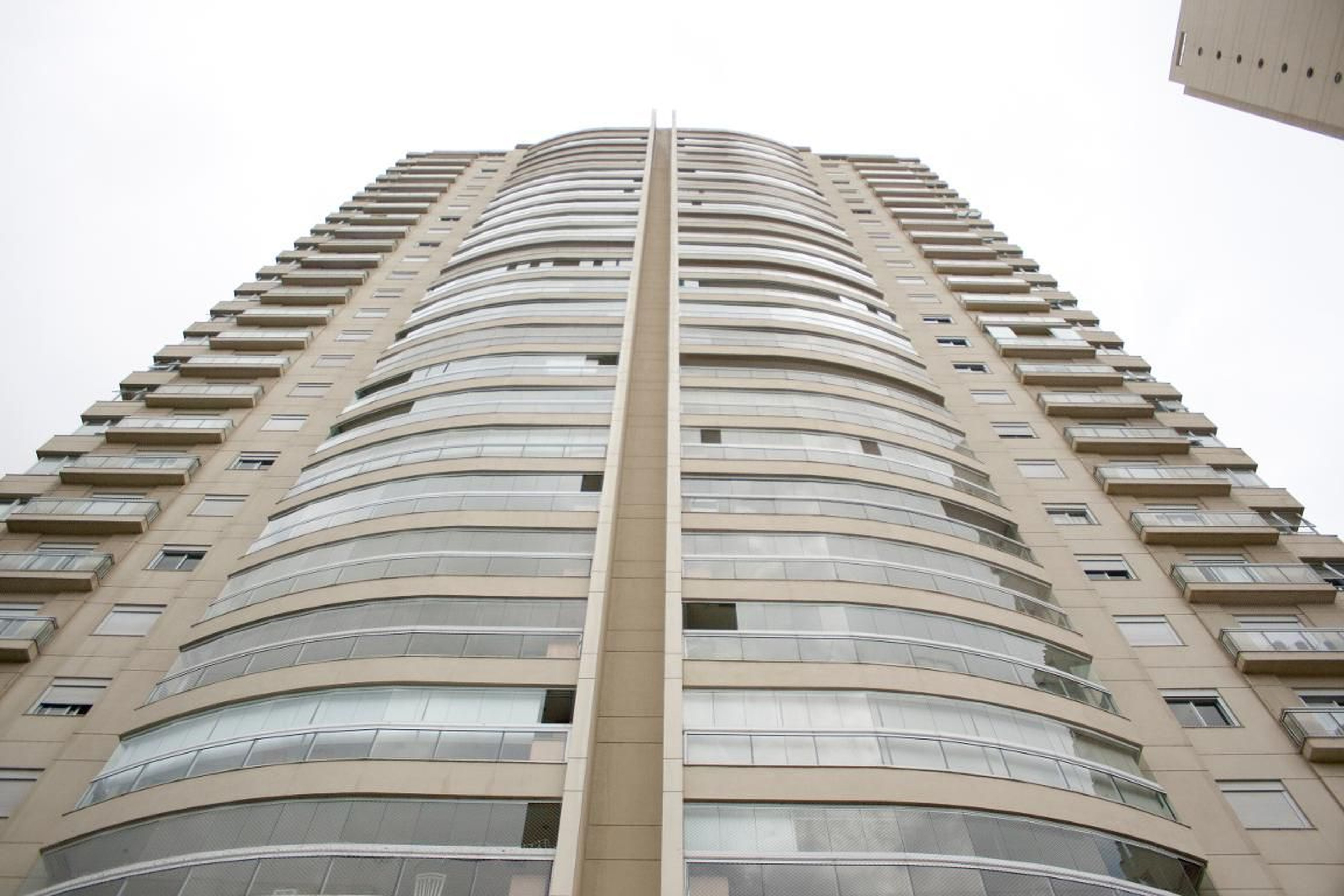 Prédio Condomínio Singolare