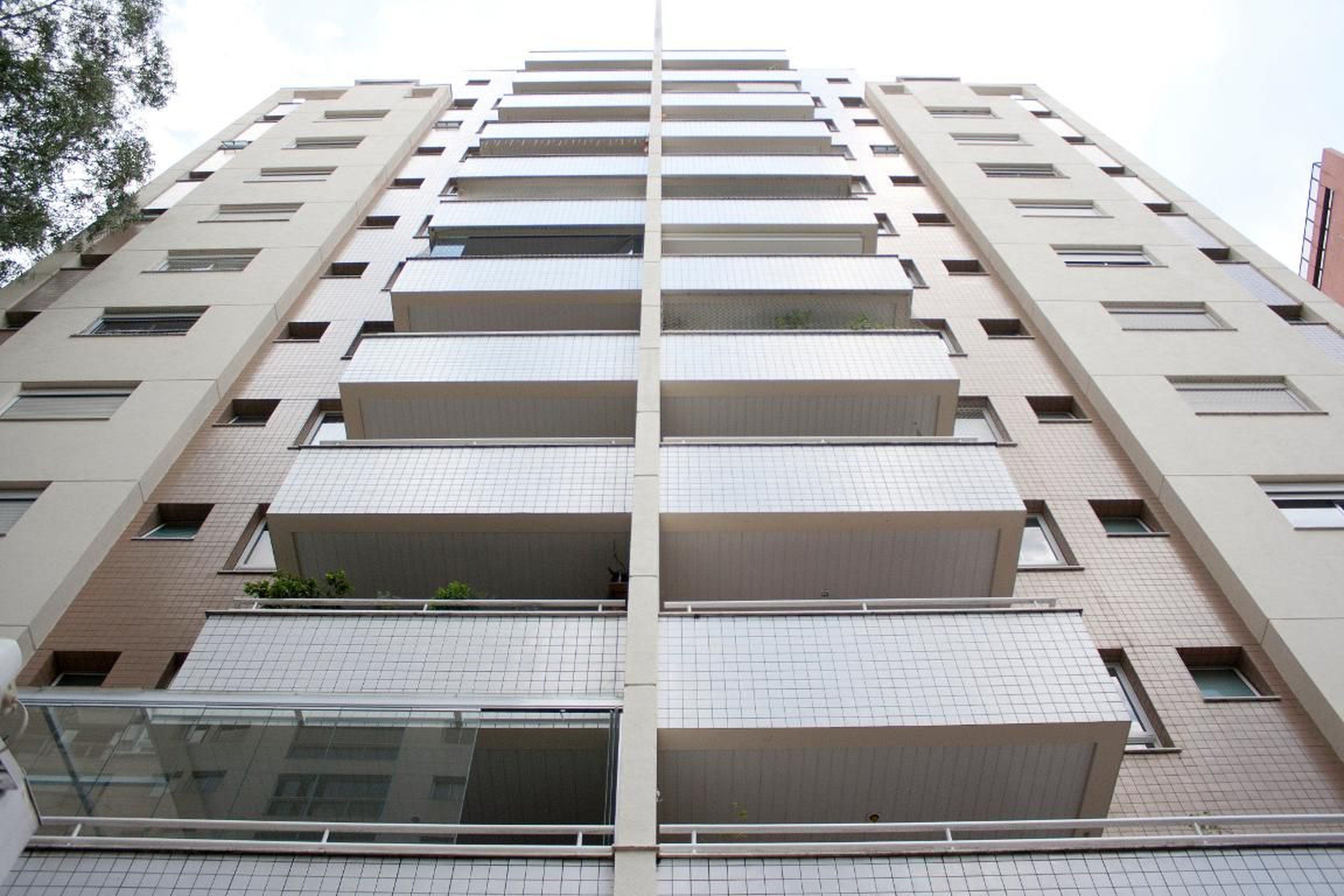 Prédio Condomínio New Hampton