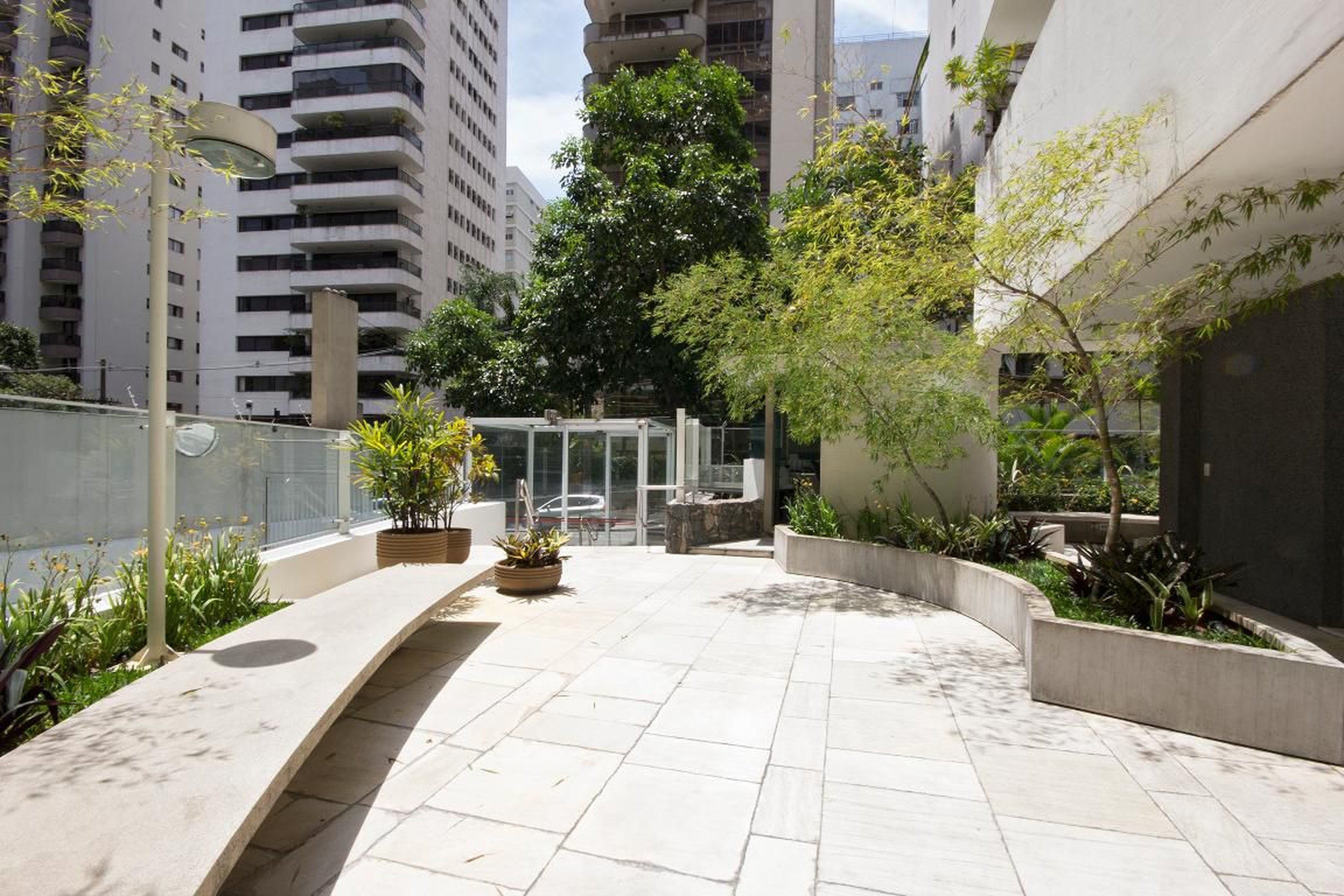 Entrada do Prédio - Itamarati