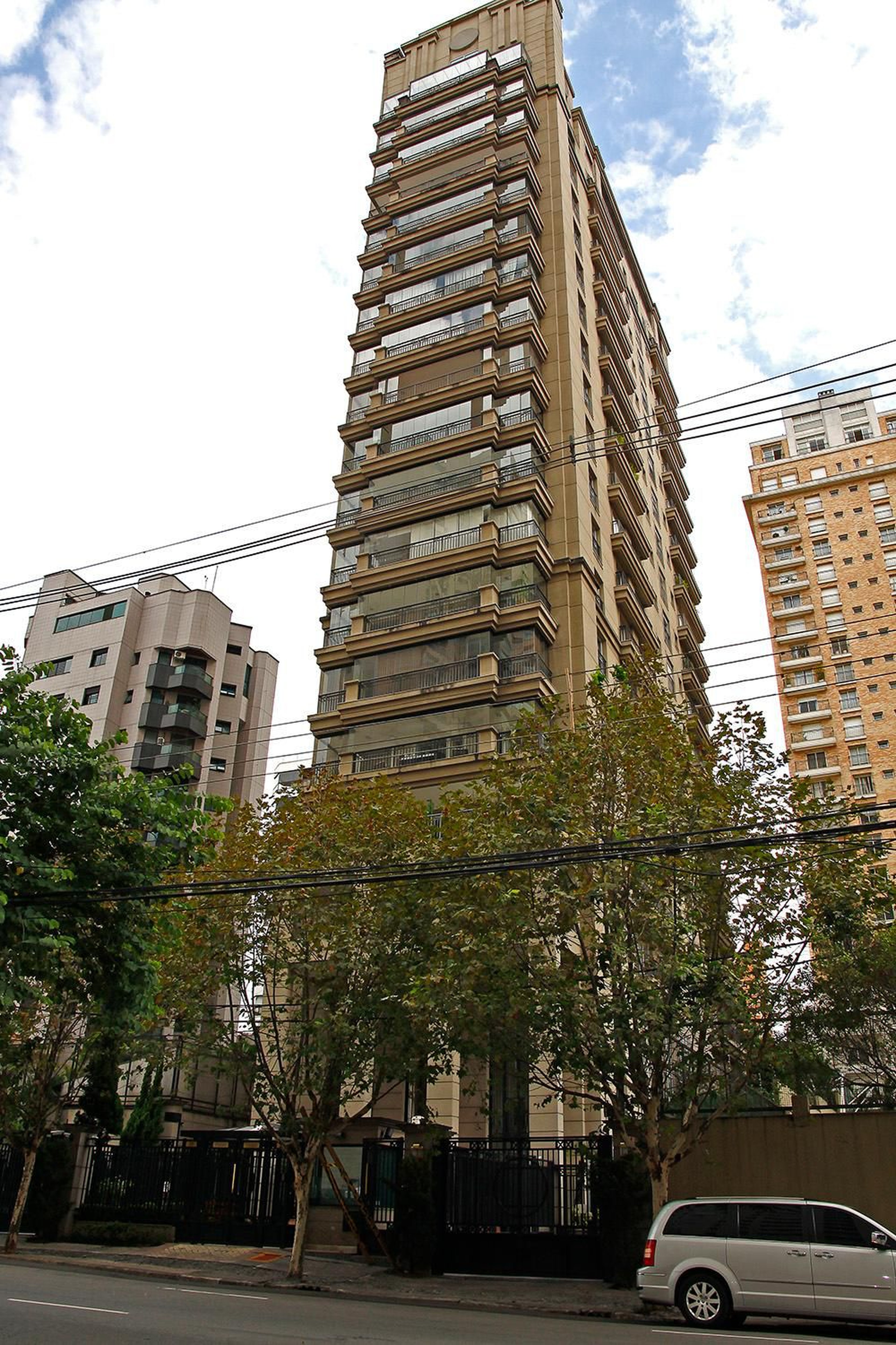 Fachada Condomínio Le Premier