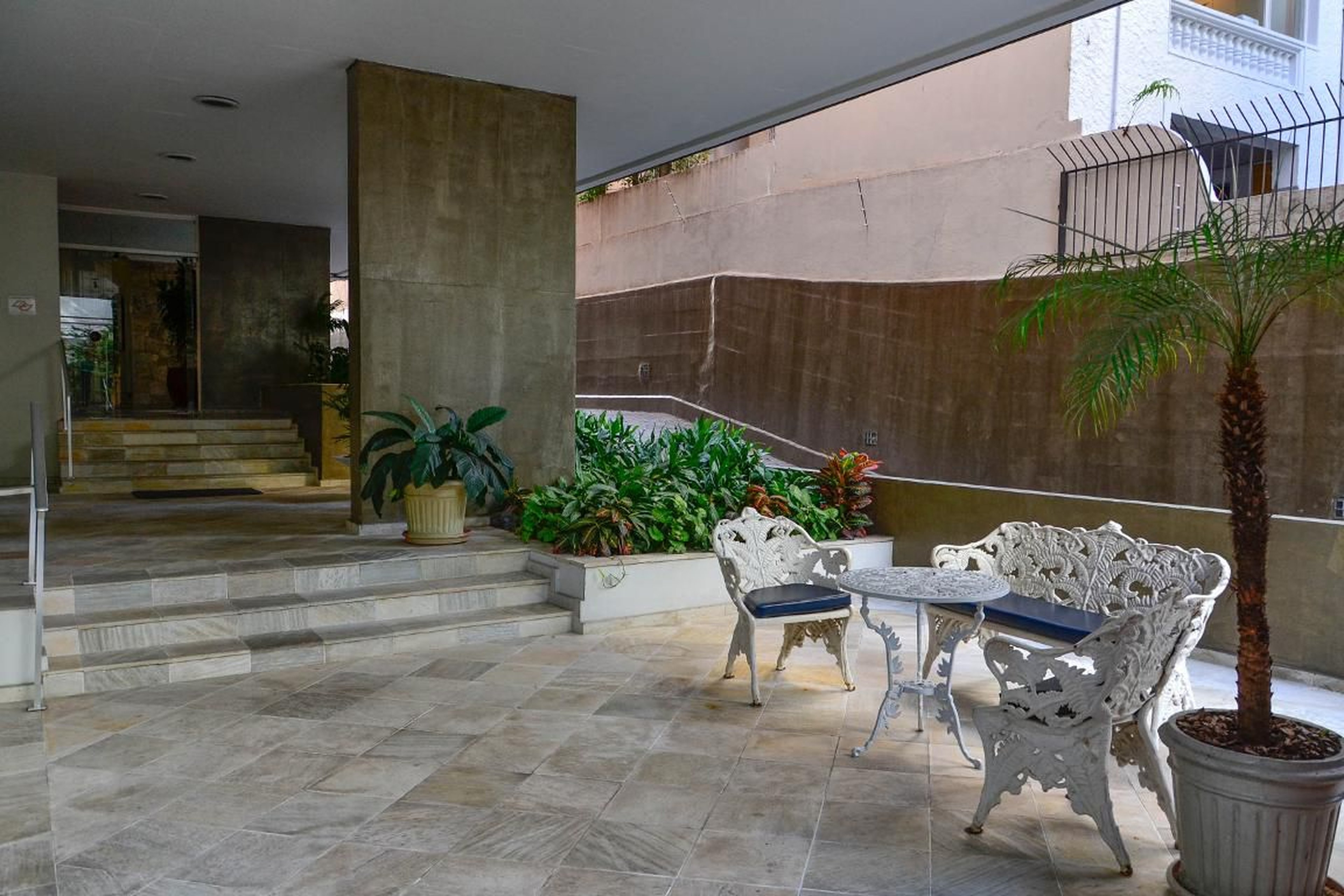 Entrada do prédio - Edifício Dona Rachel