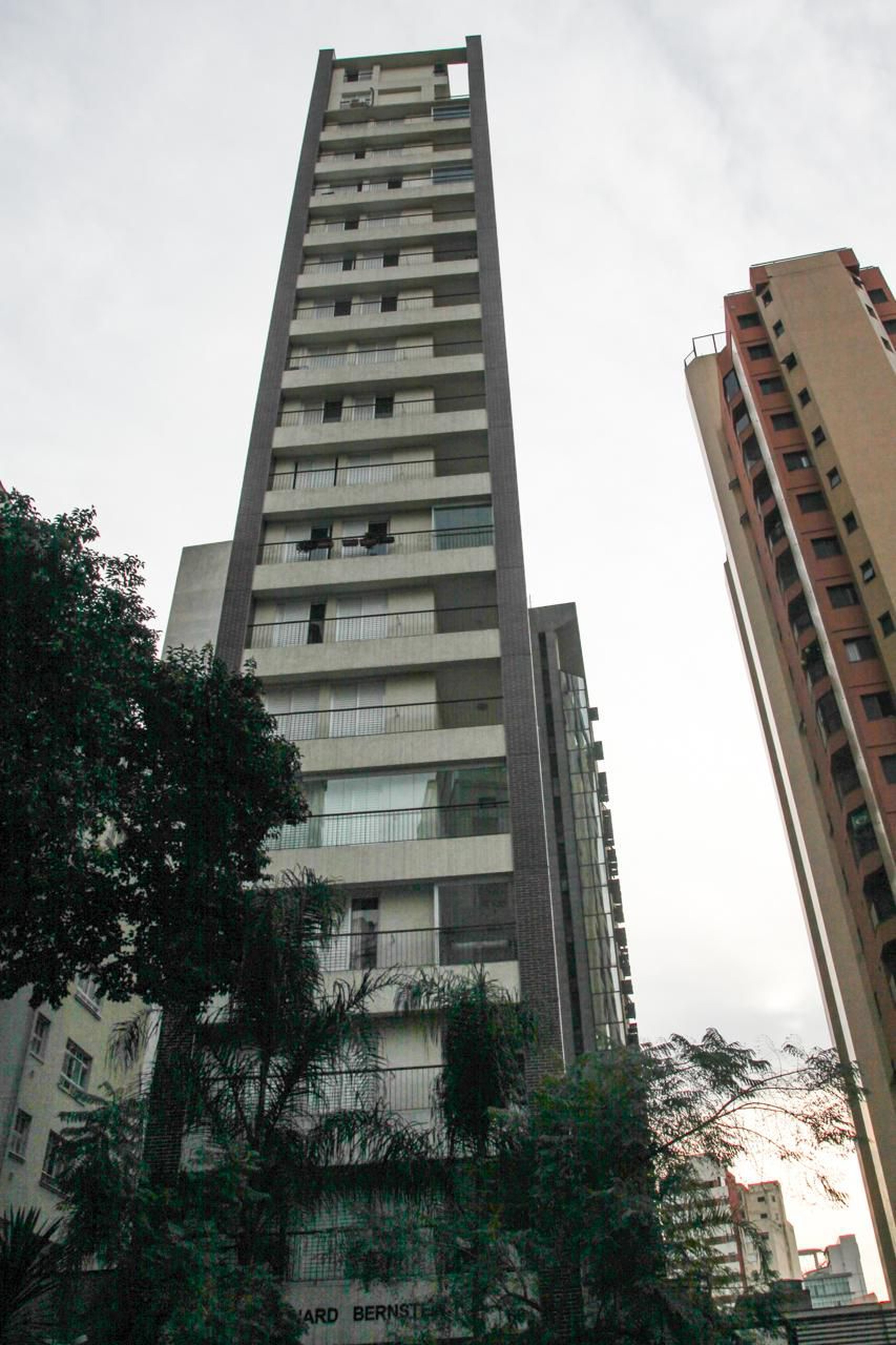 Fachada do prédio Condomínio Leonardo Bernstein