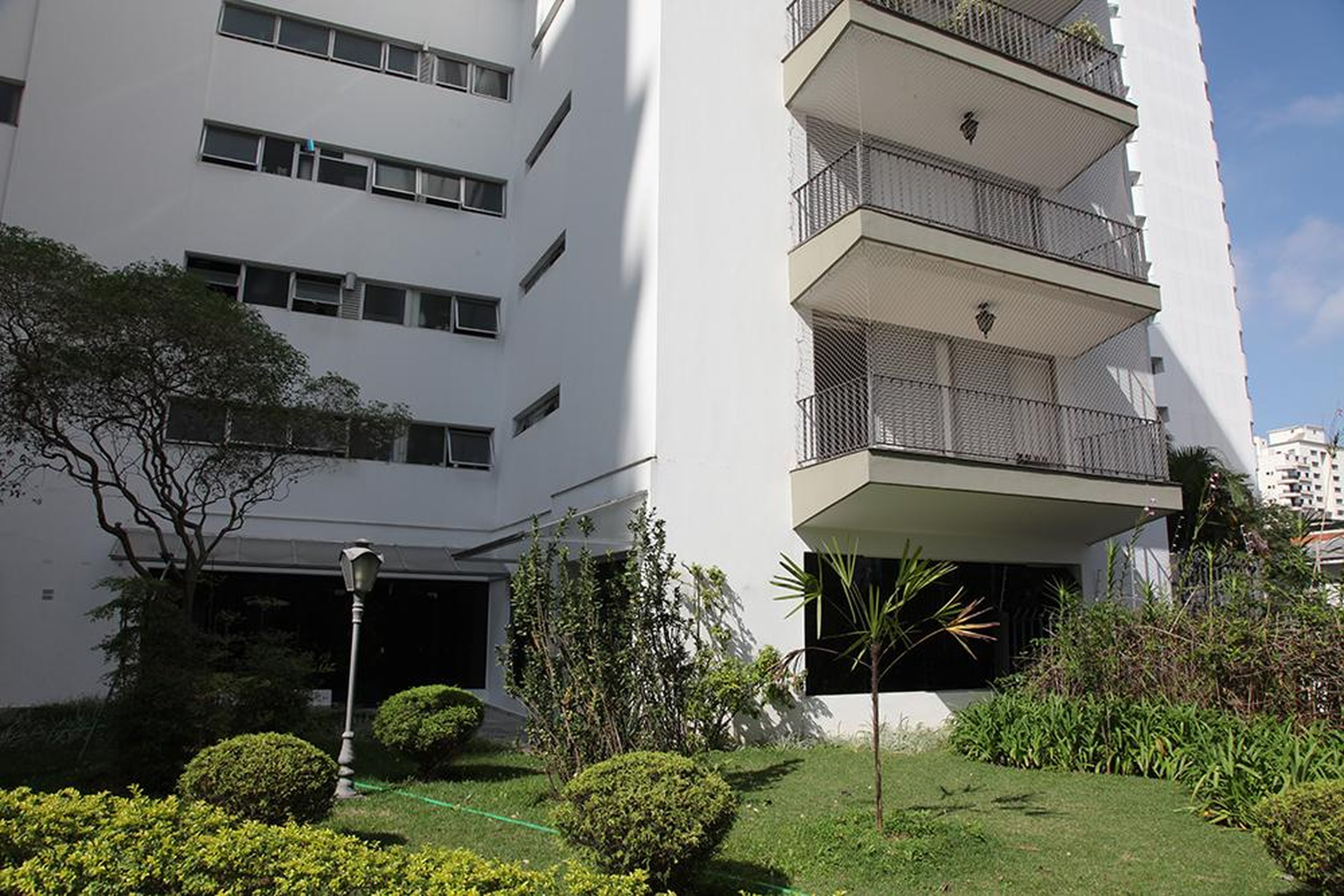 Fachada Condomínio em Avenida Aratãs, 225