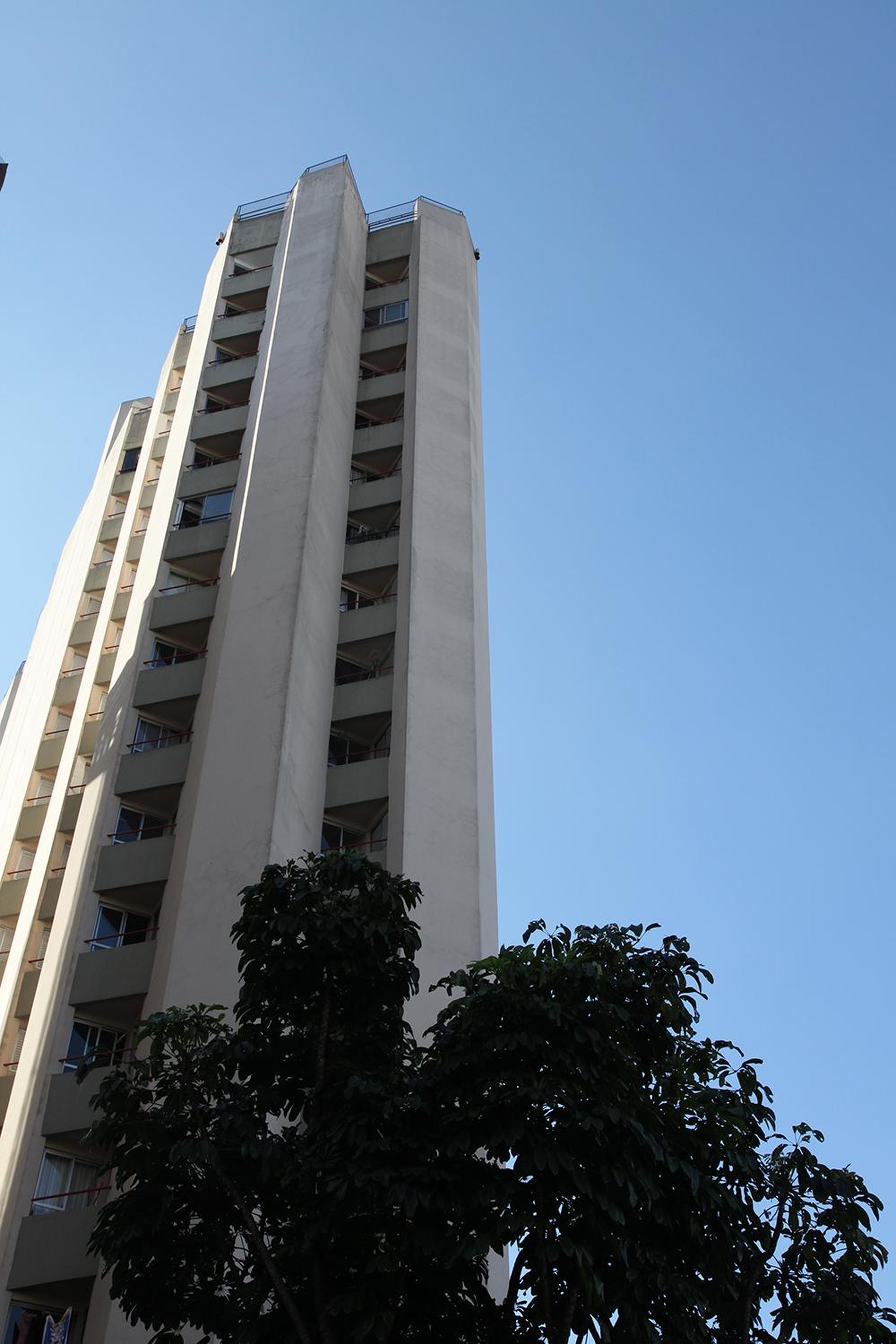 Fachada Condomínio em Rua Barata Ribeiro, 136