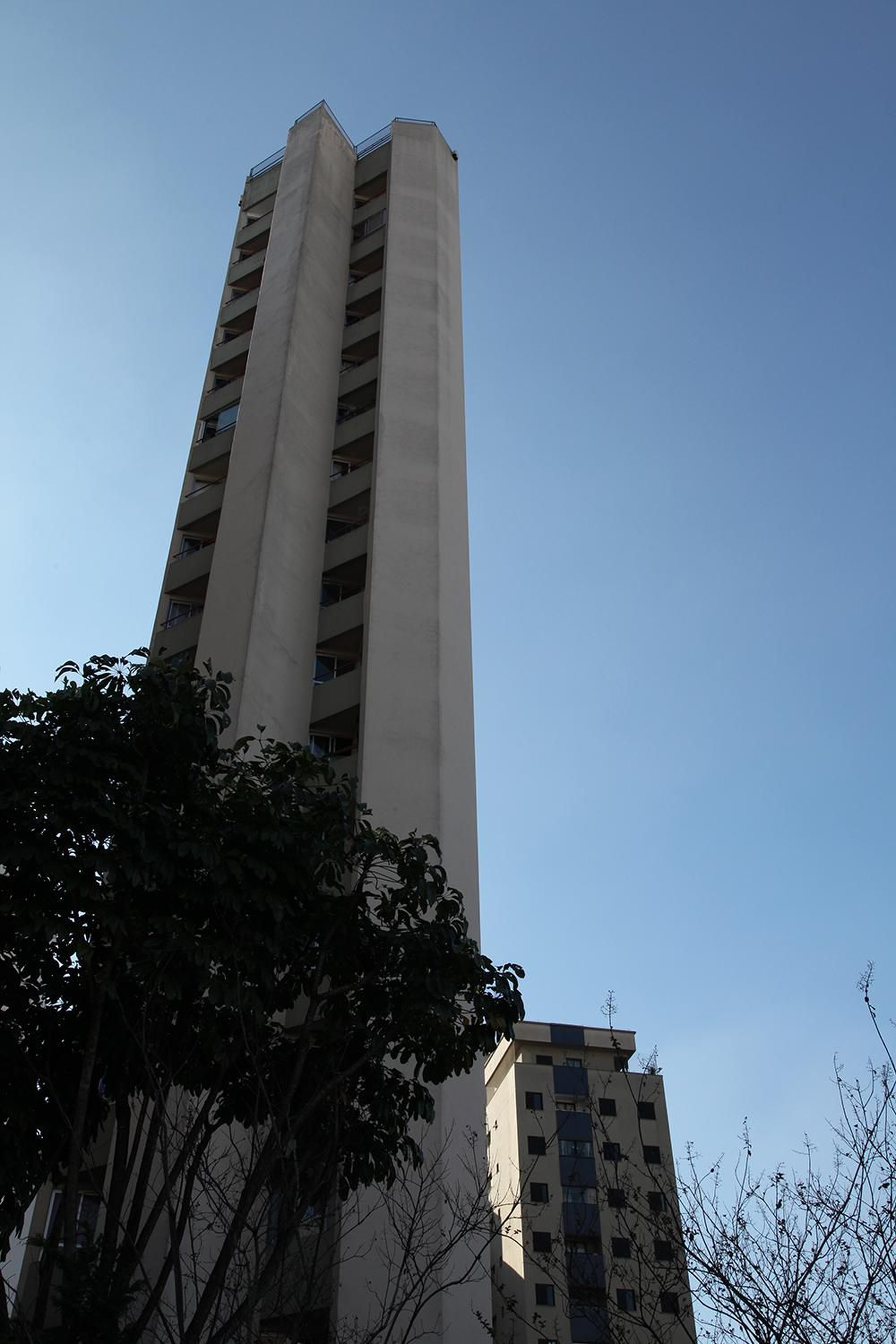 Fachada Condomínio em Rua Barata Ribeiro, 136