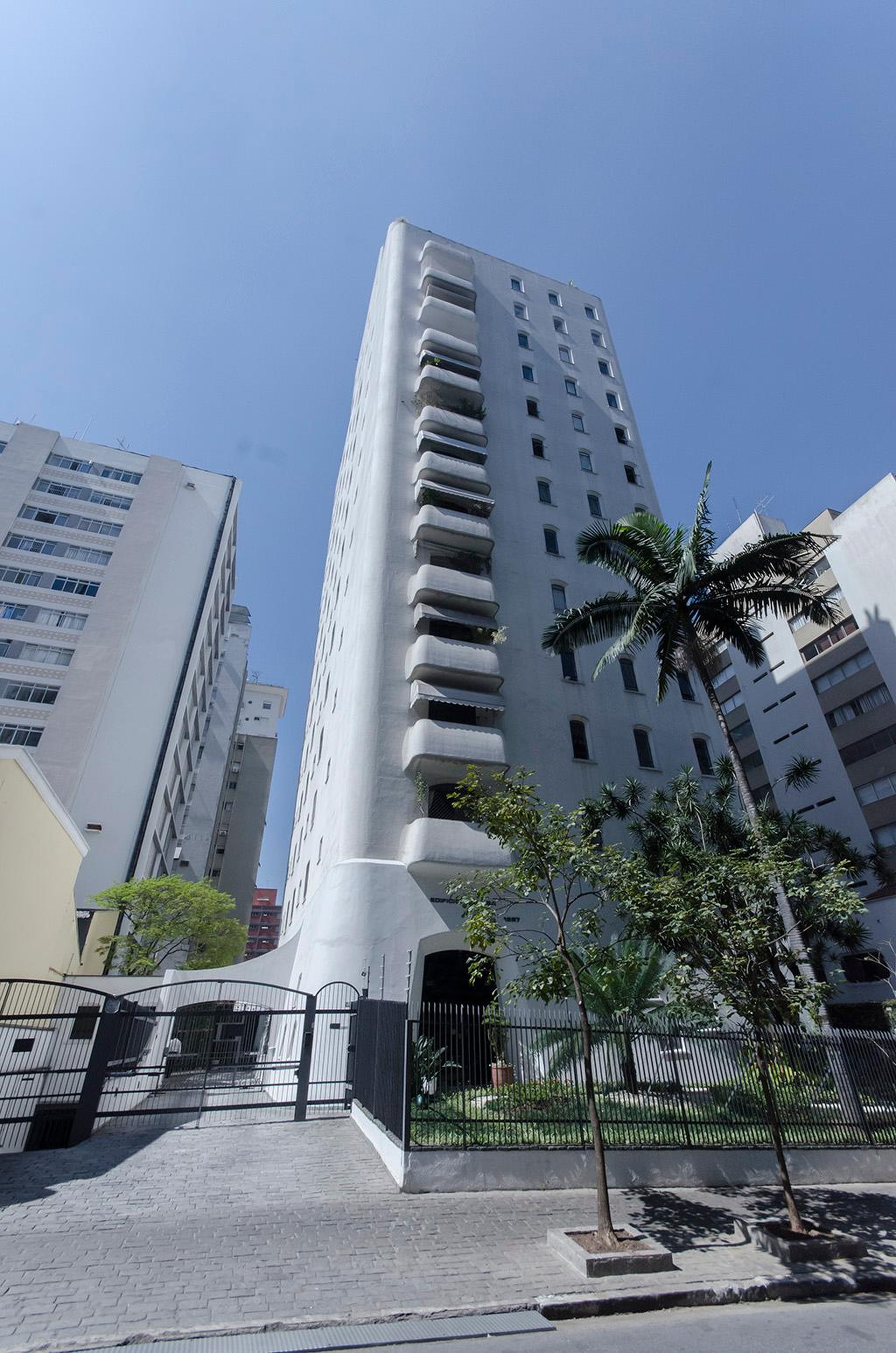 fachada Condomínio Malaga