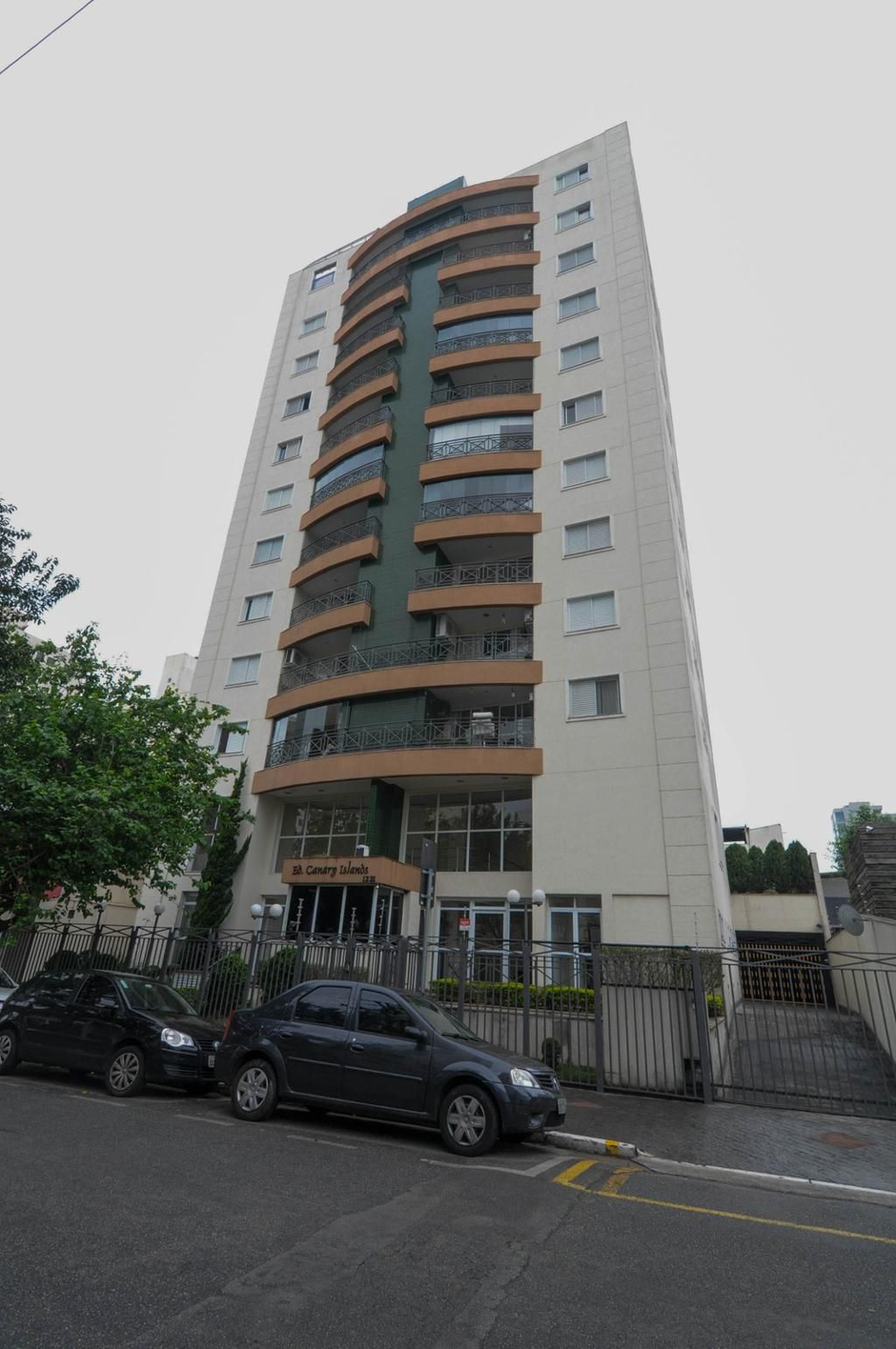 Fachada do predio Condomínio Canary Islands
