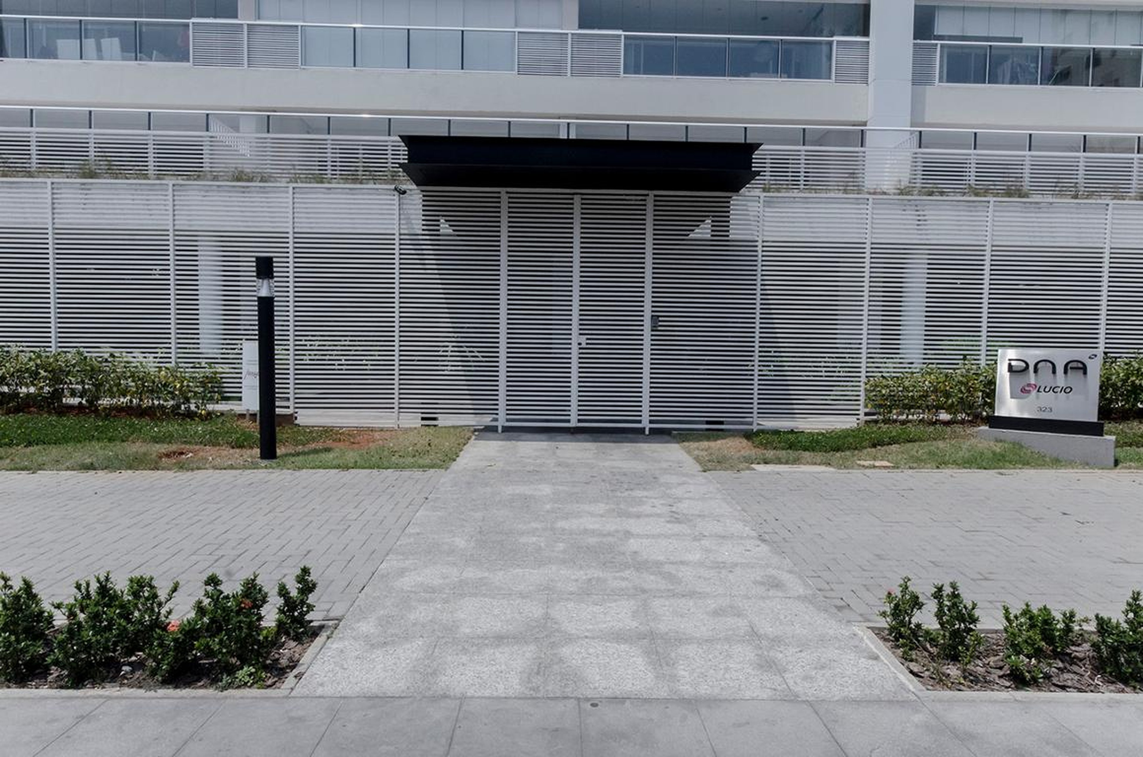 fachada Condomínio em Rua Fernão Dias, 328