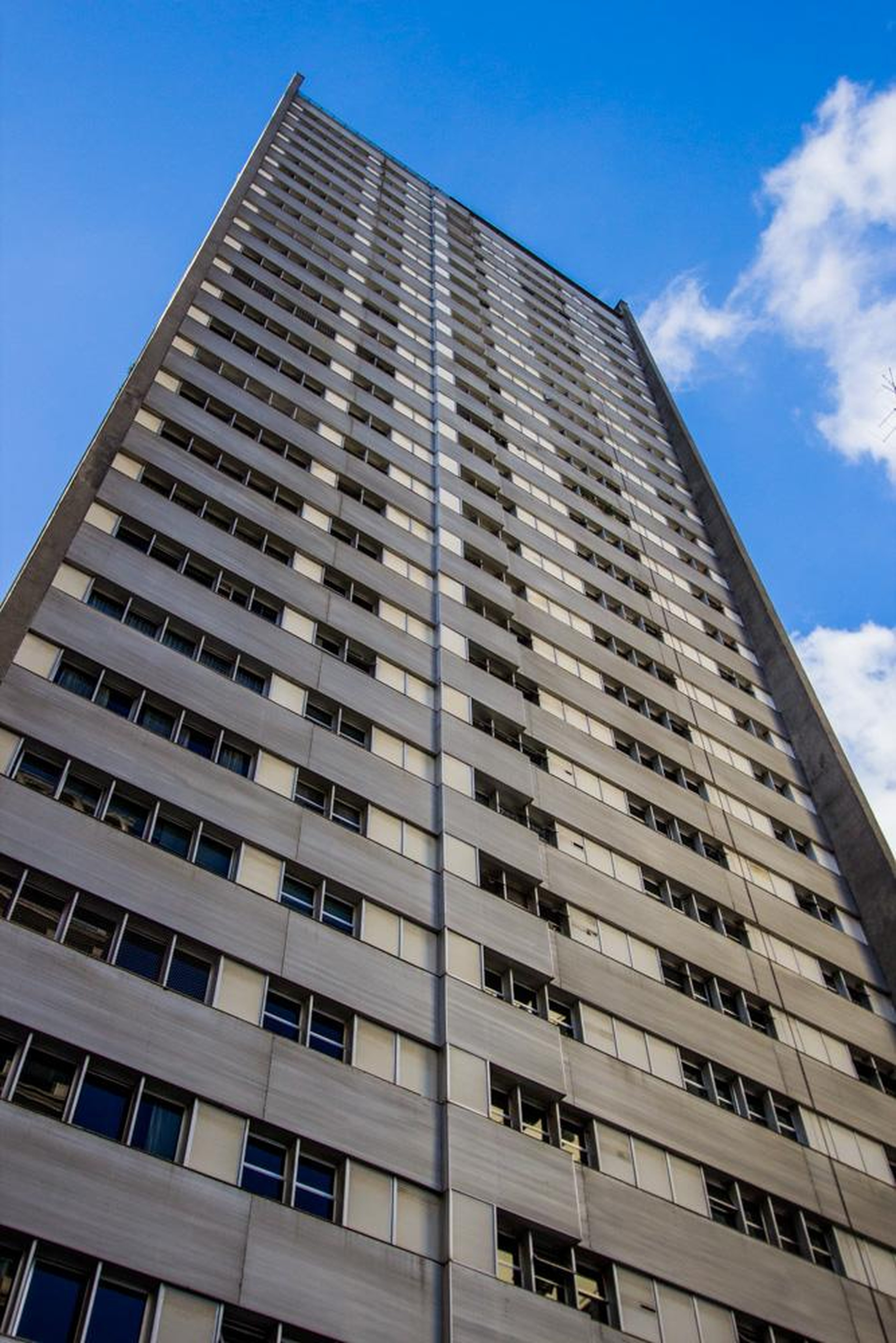 Edifício Condomínio Village