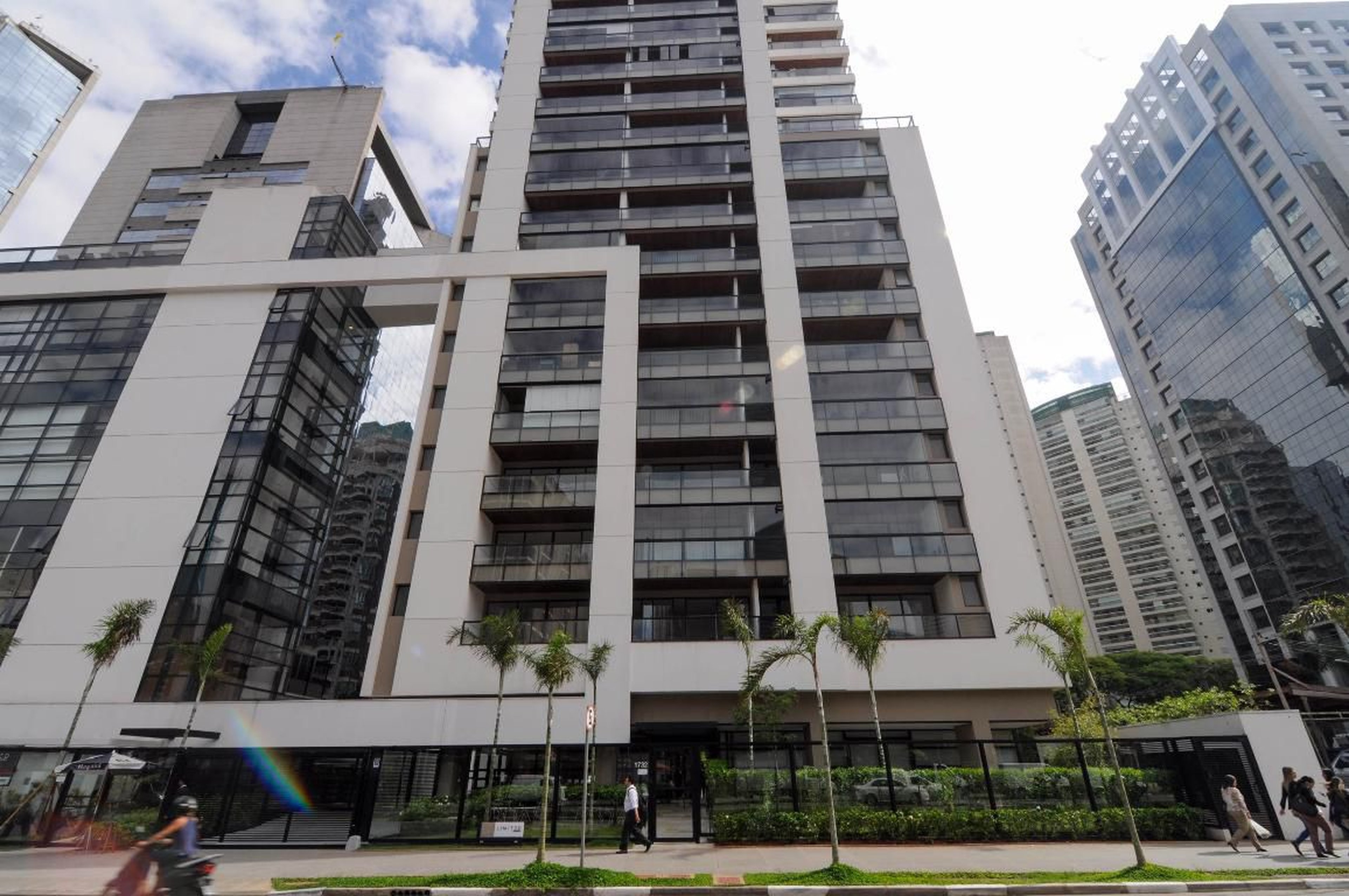 Fachada do predio Condomínio Limited Funchal