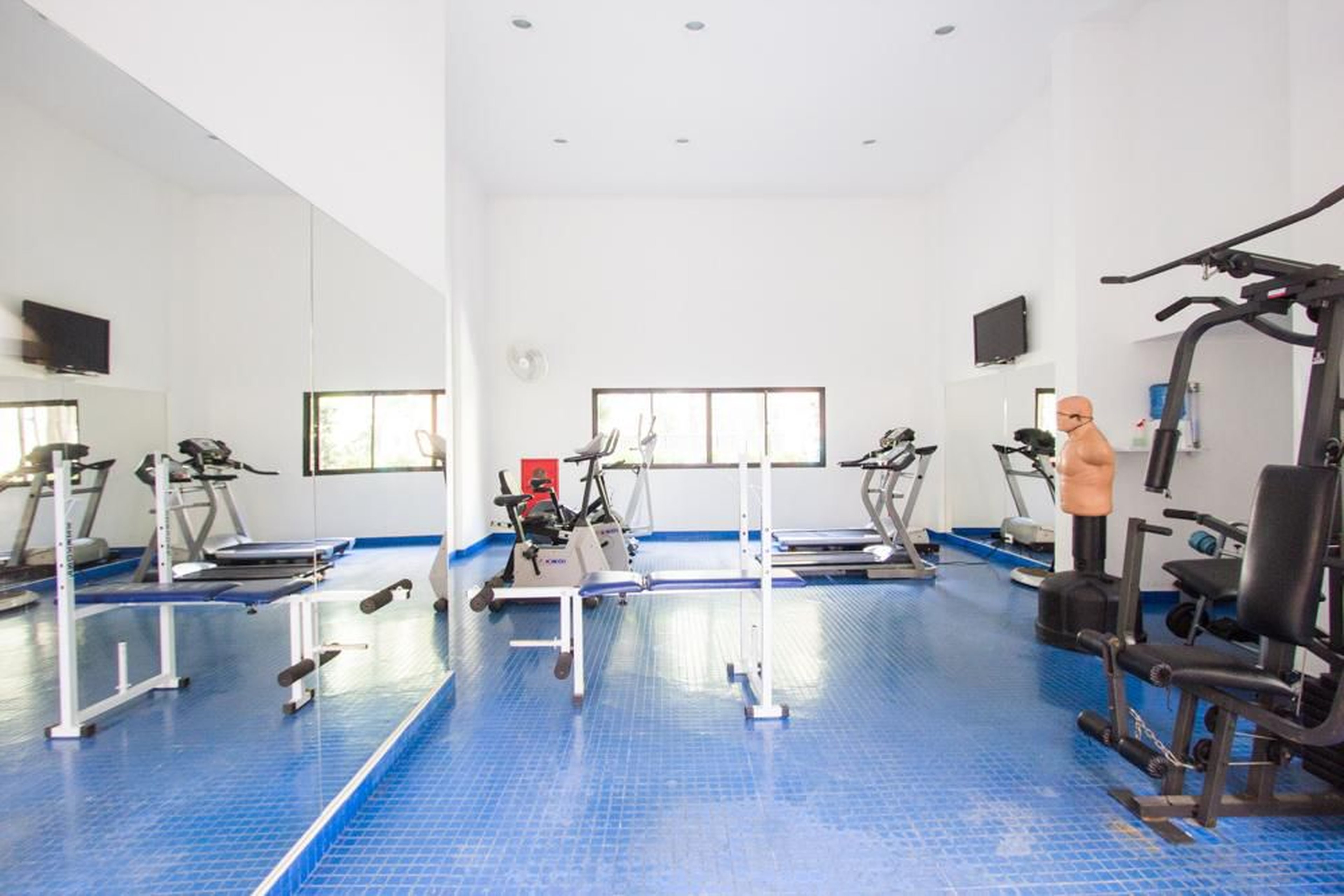 Academia - Edifício Palais de Versailles