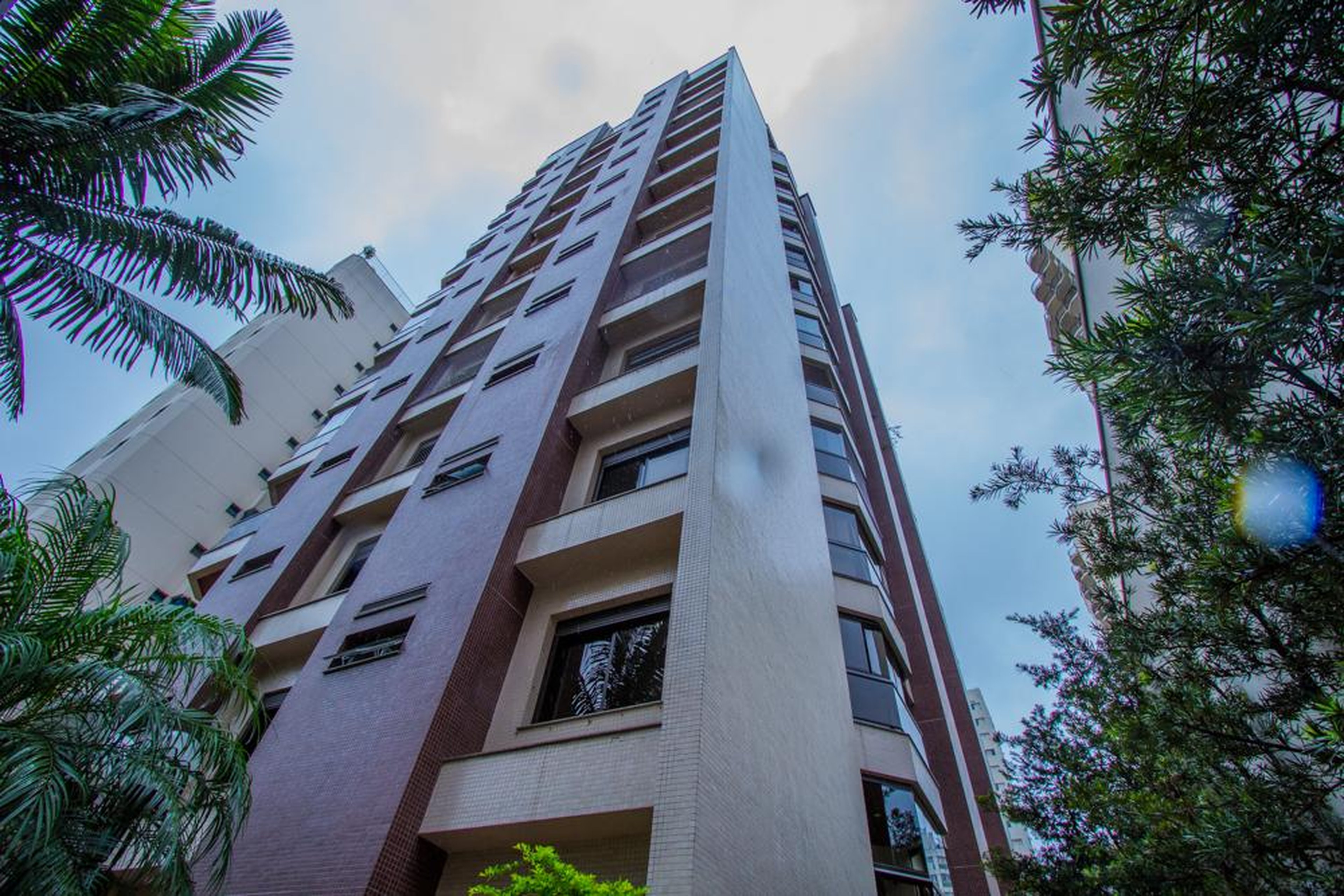 Edifício Condomínio em Rua Gaivota, 885