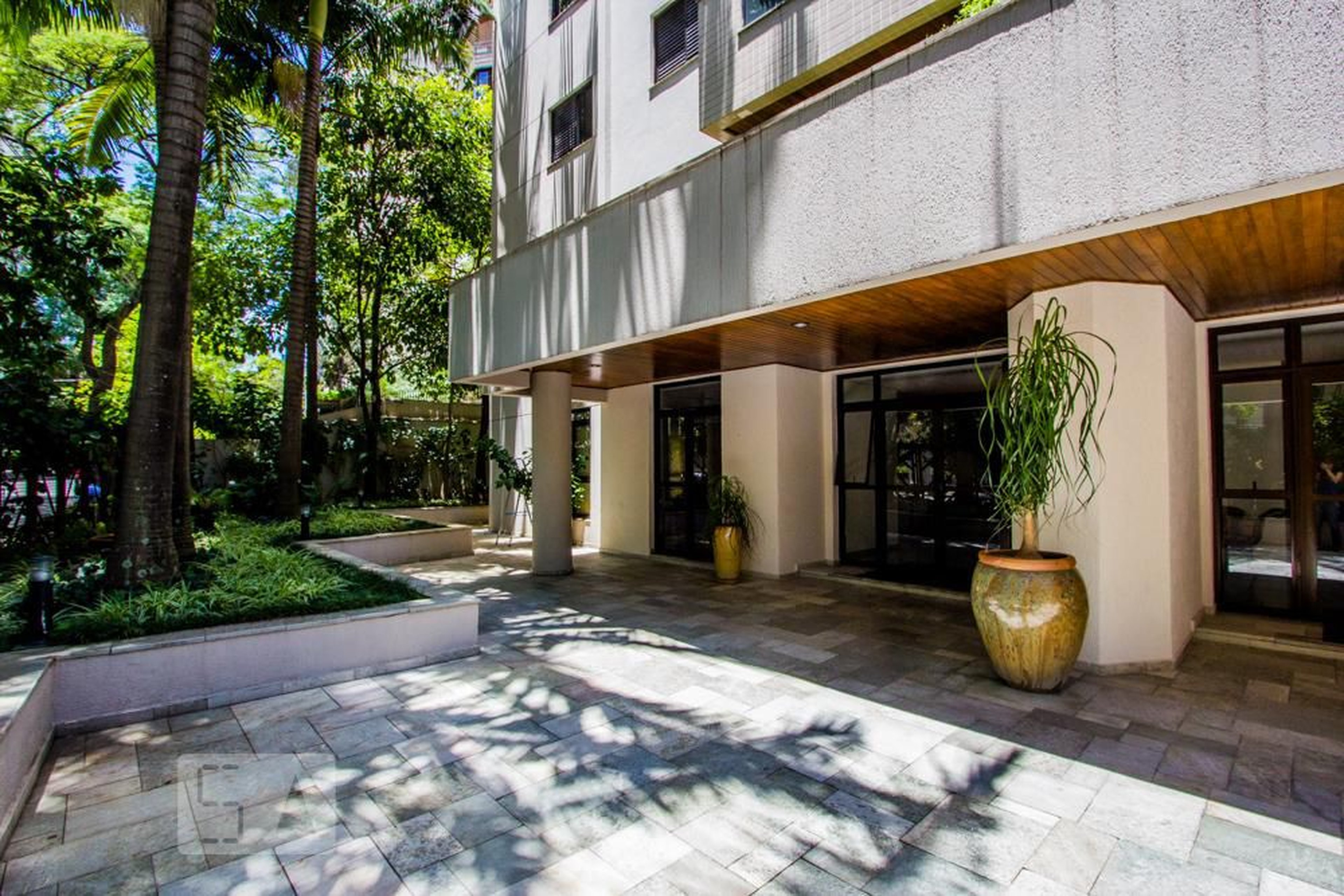 Entrada do Prédio - Park Royal