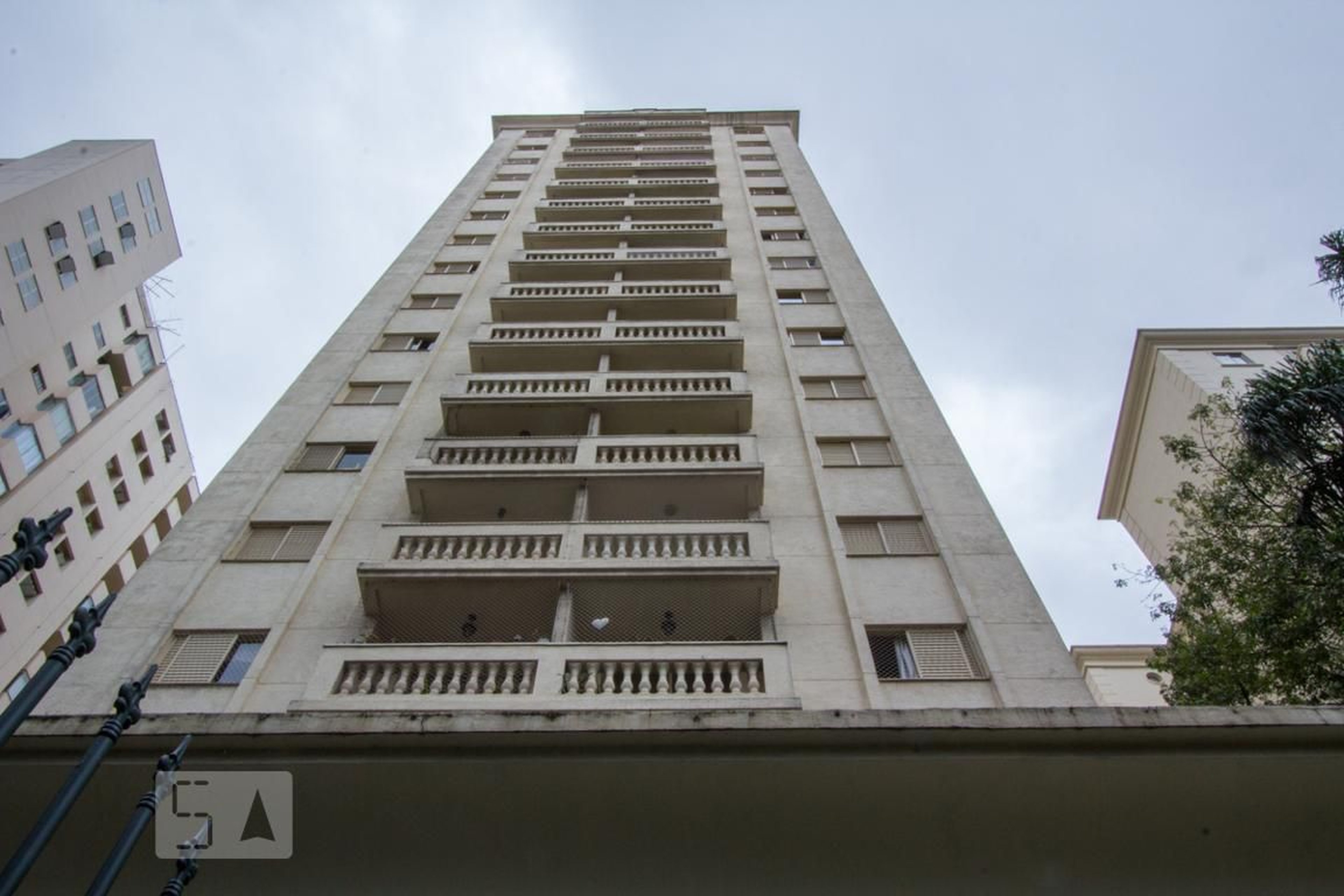 EDIFÍCIO Condomínio Chez Germain