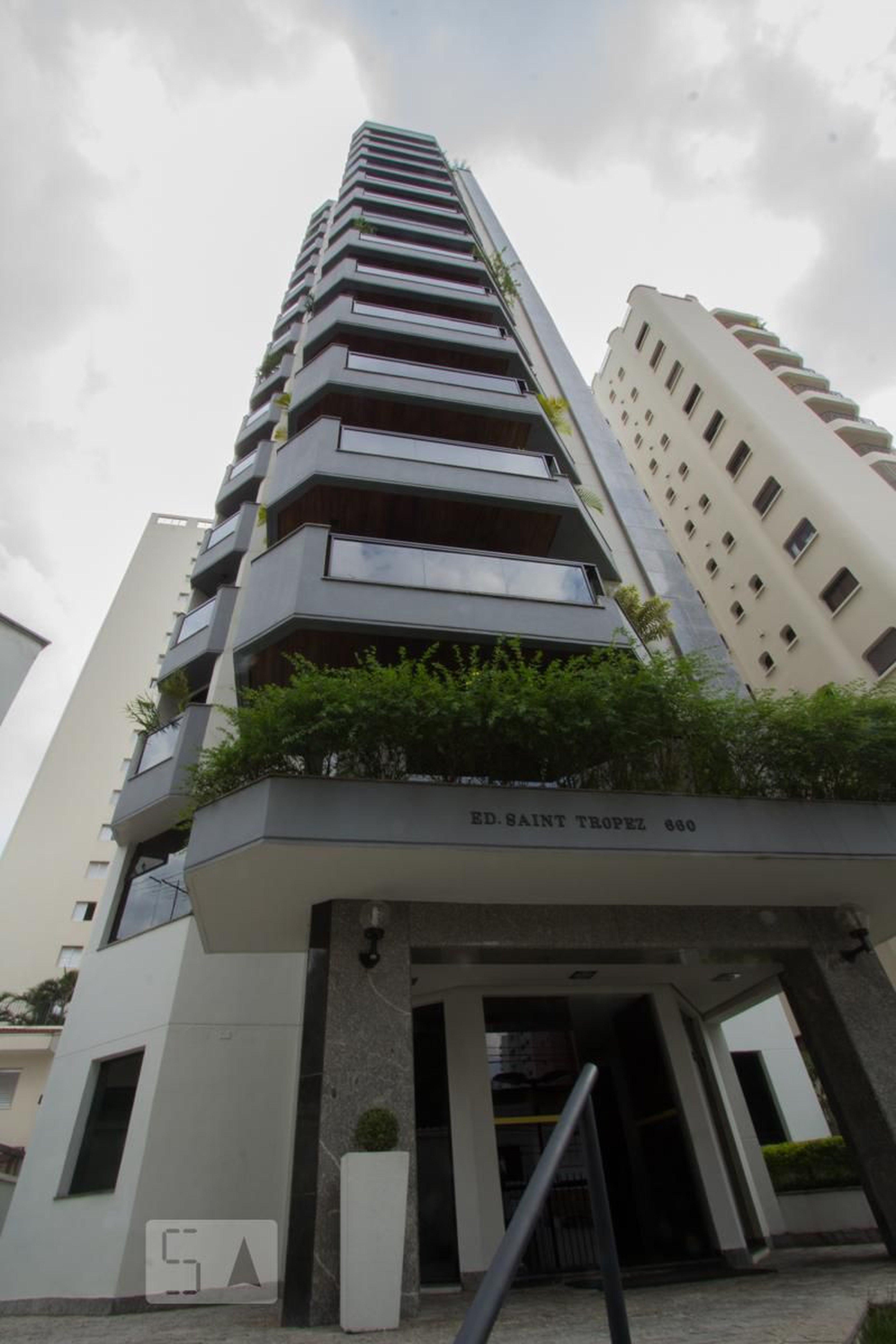 EDIFÍCIO Condomínio Saint Tropez