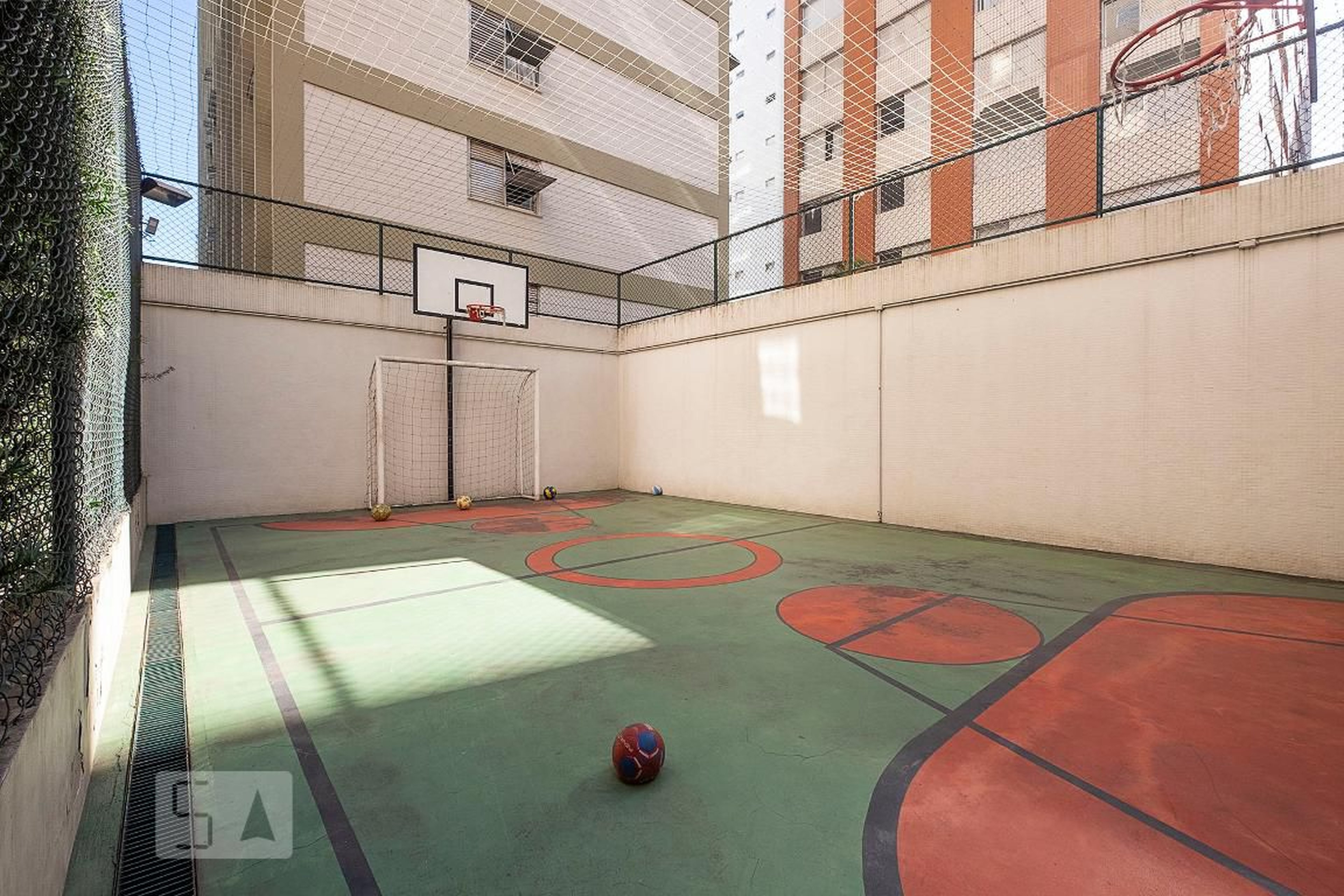 Quadra - Edifício Roberto Capellano