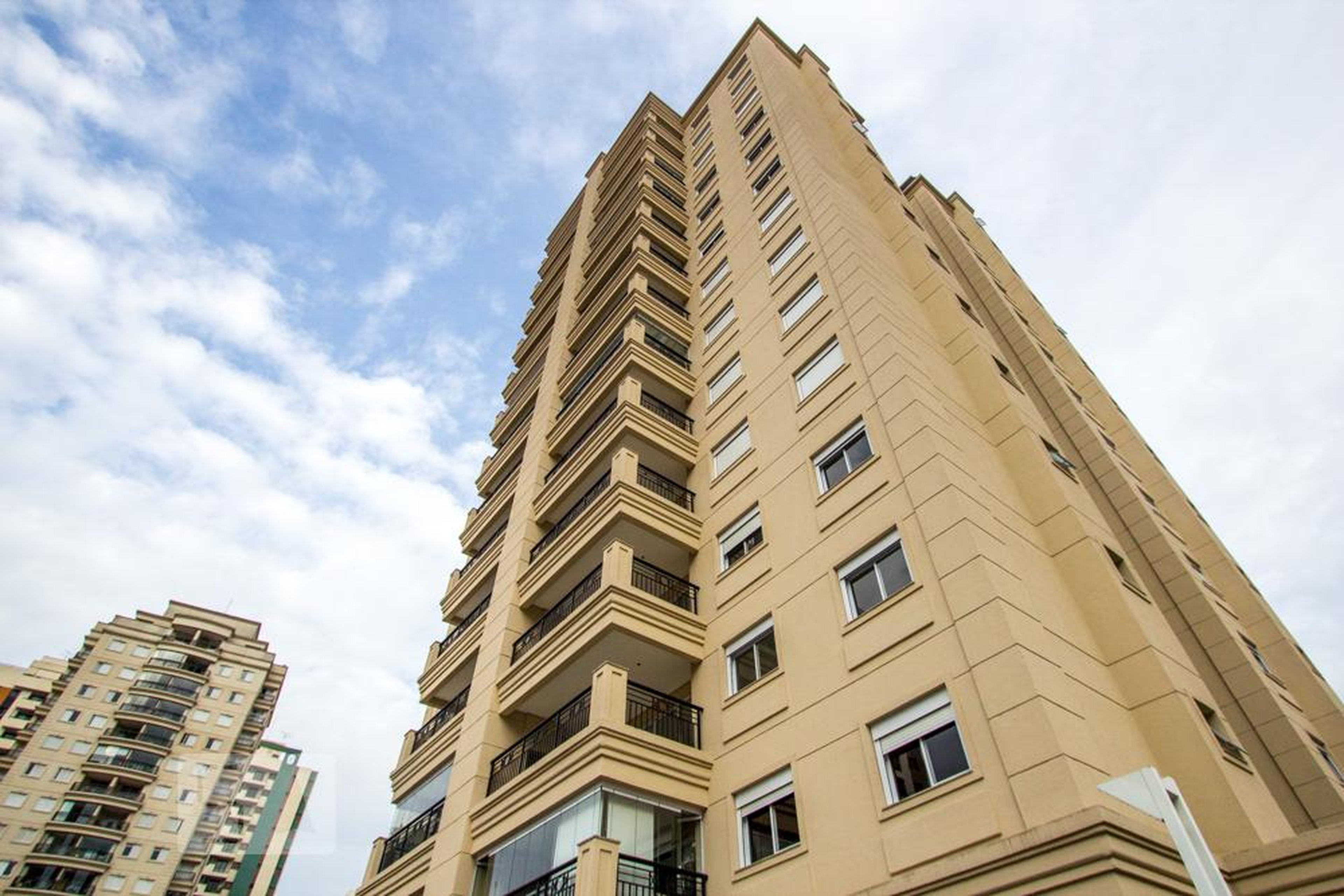 Edificio Condomínio em Rua Loefgren, 2152